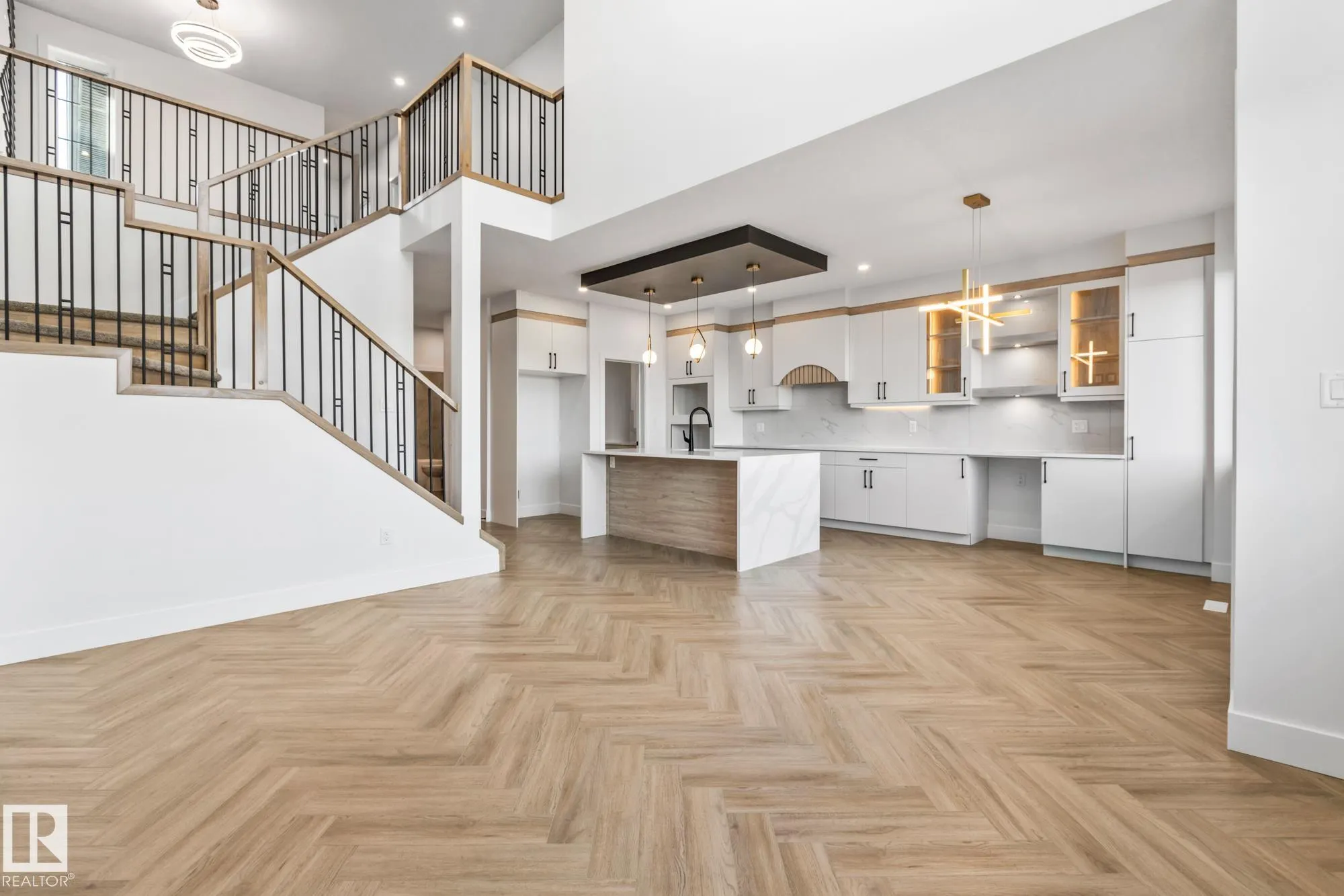 90 ELDRIDGE Point(e)