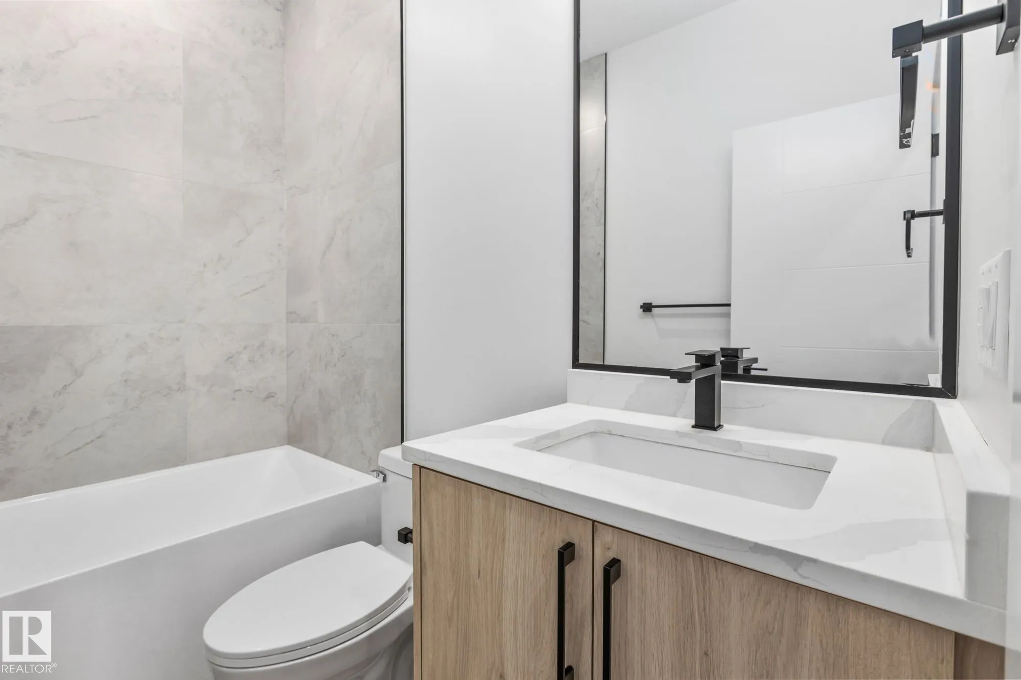 90 ELDRIDGE Point(e)