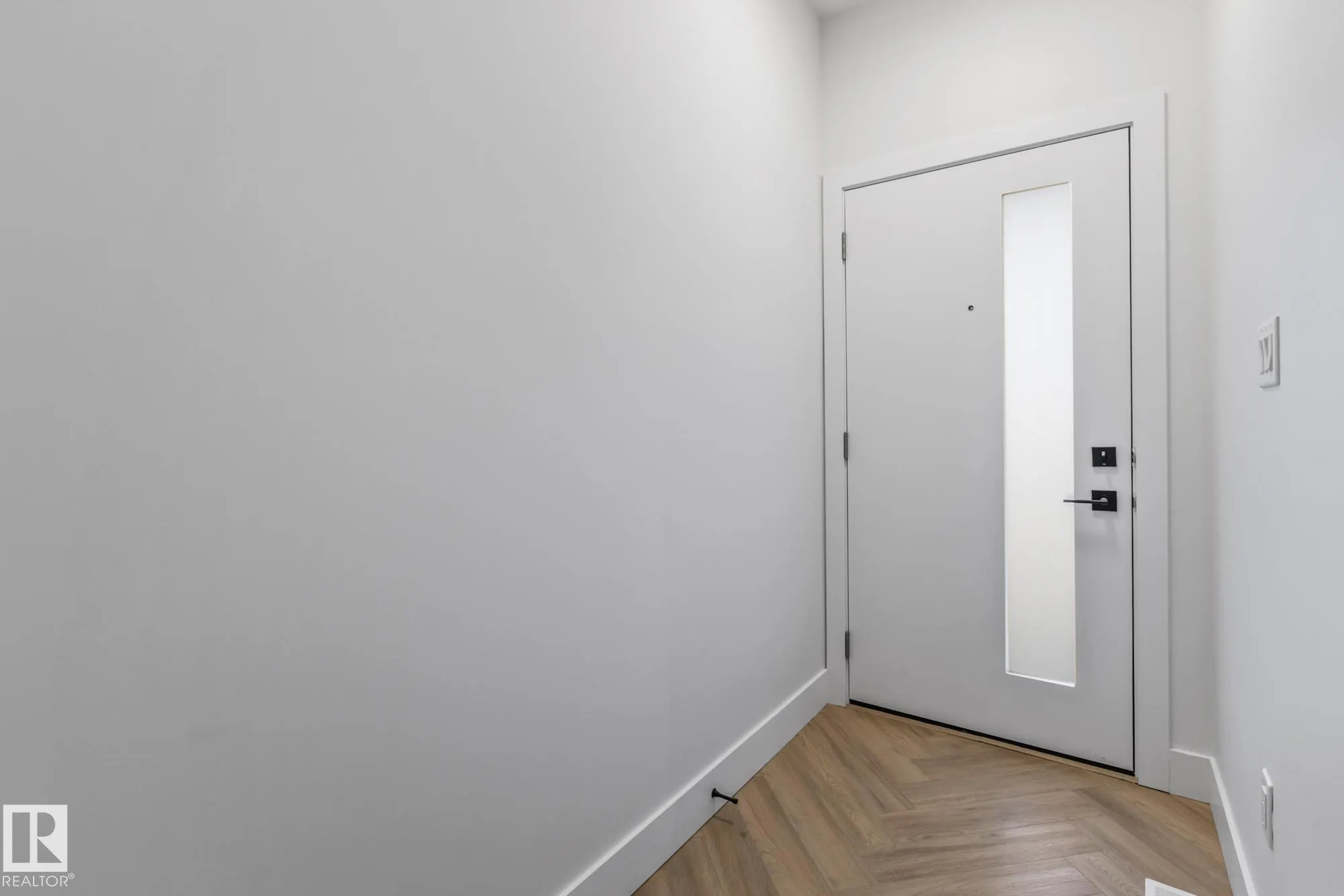 90 ELDRIDGE Point(e)