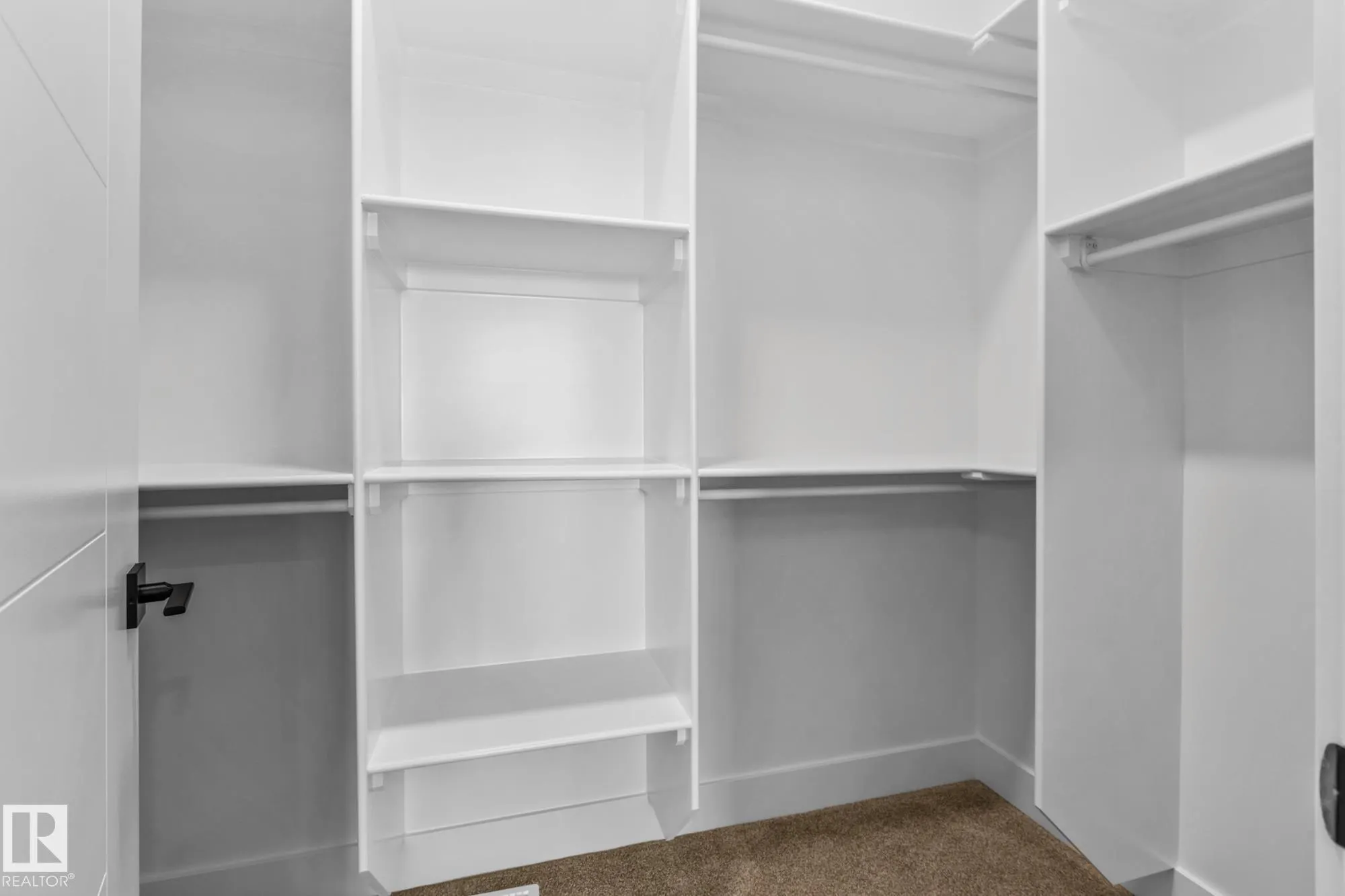 90 ELDRIDGE Point(e)