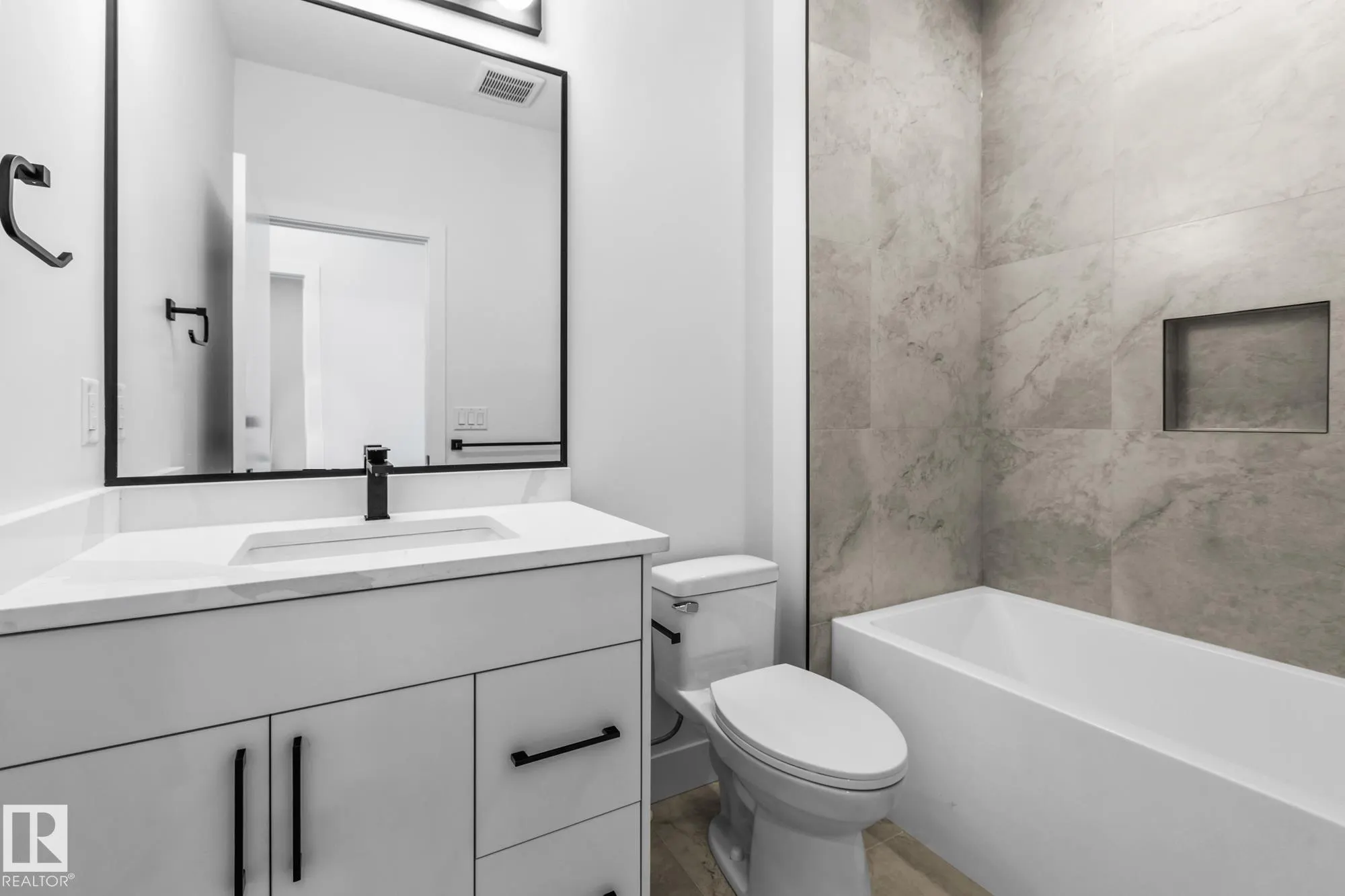 90 ELDRIDGE Point(e)