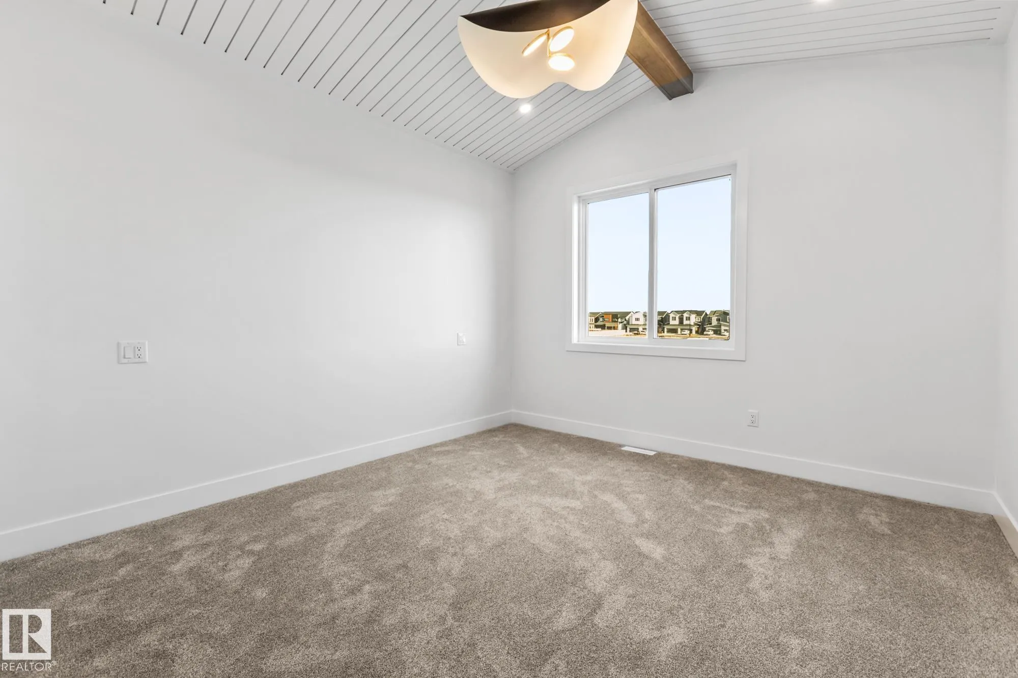 90 ELDRIDGE Point(e)