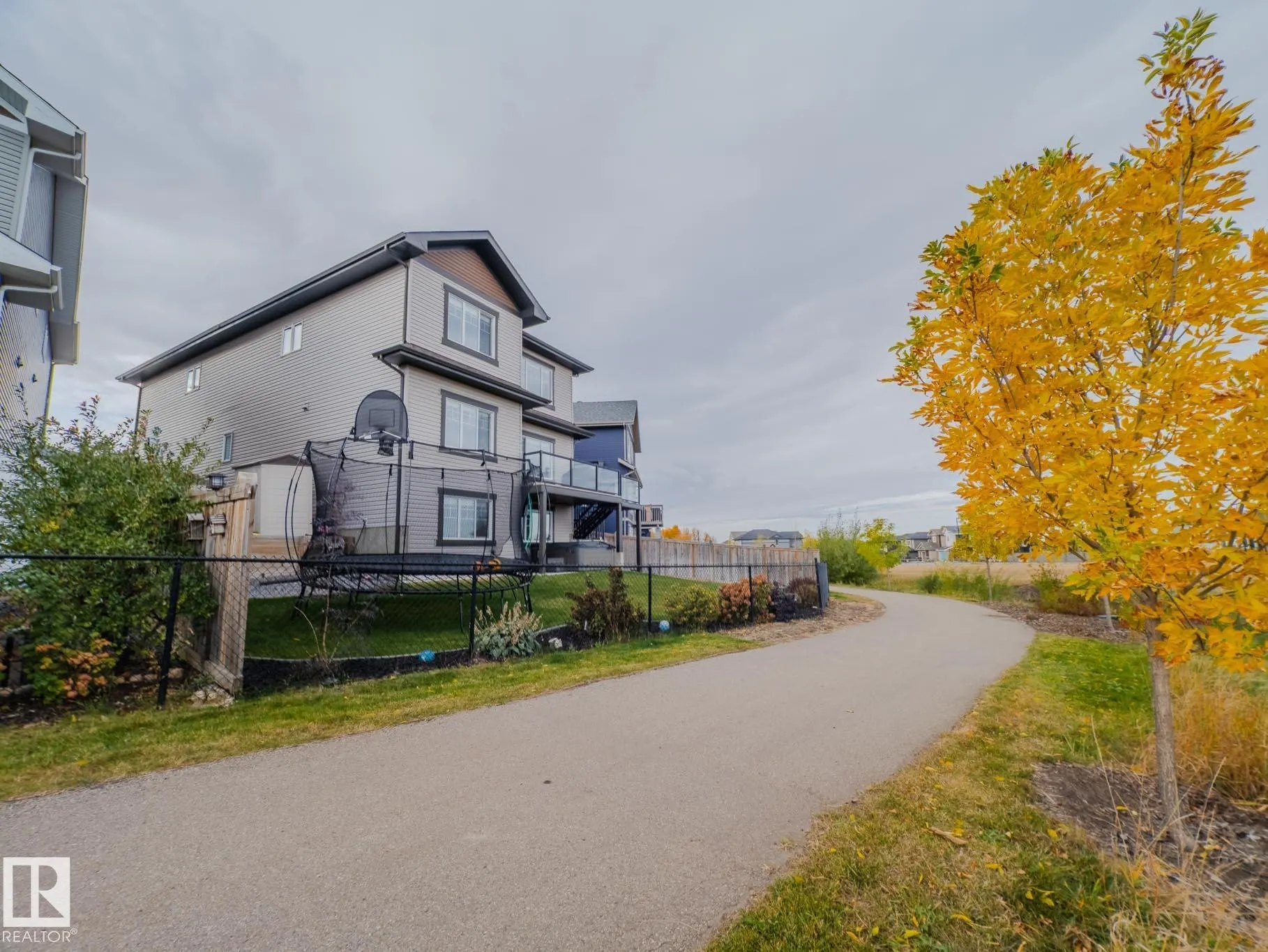 1049 COOPERS HAWK LINK Link