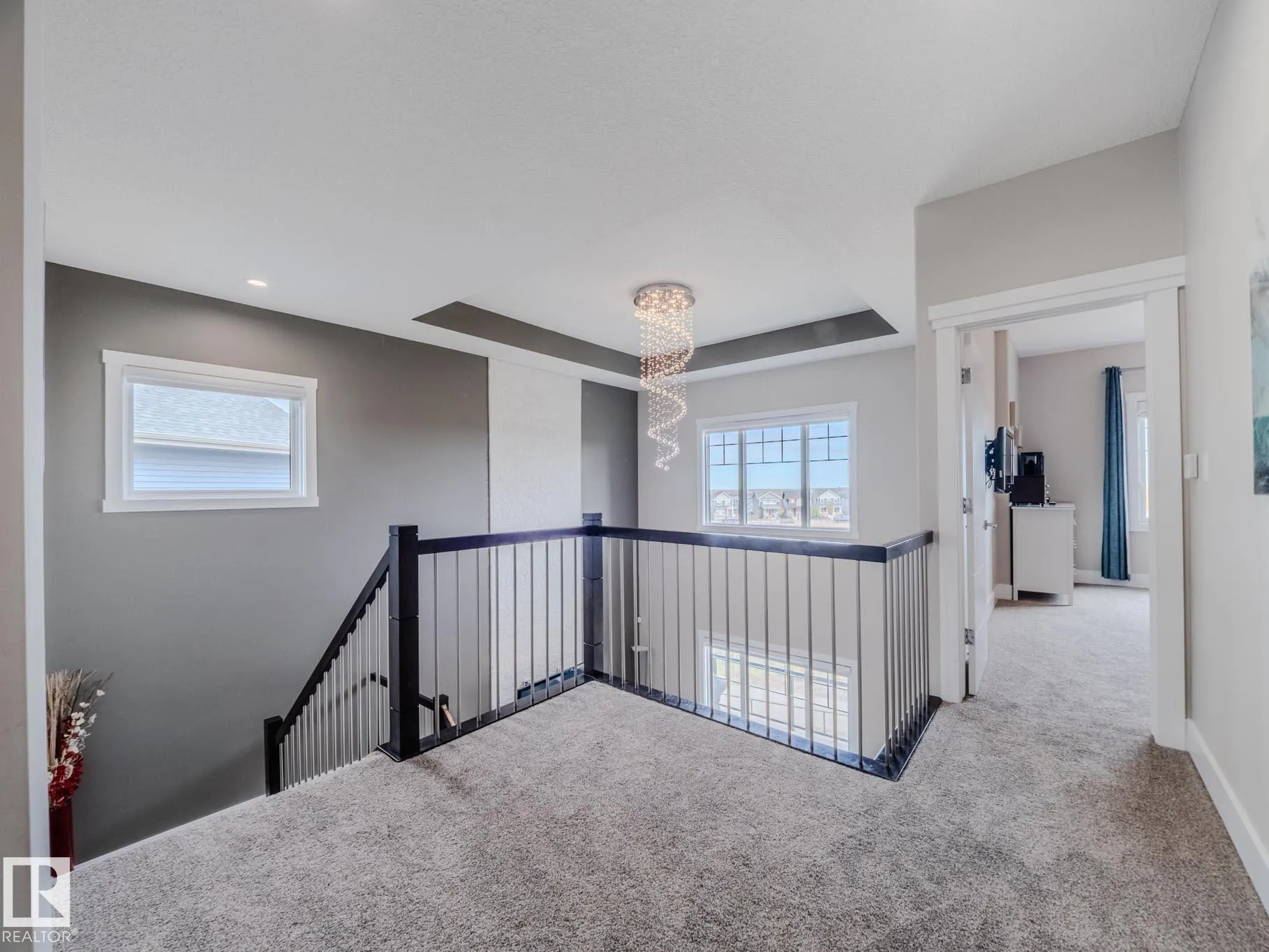 1049 COOPERS HAWK LINK Link