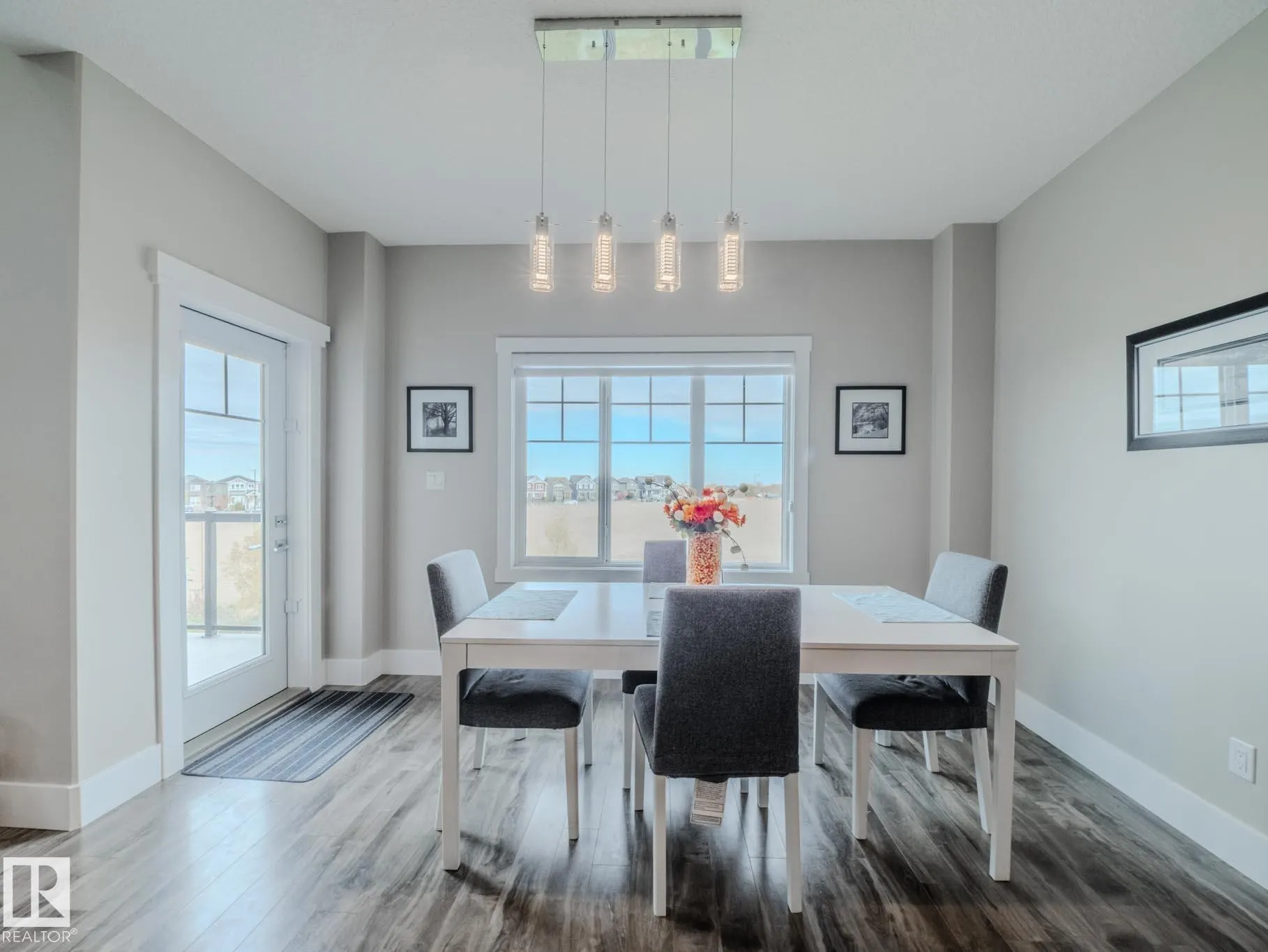 1049 COOPERS HAWK LINK Link