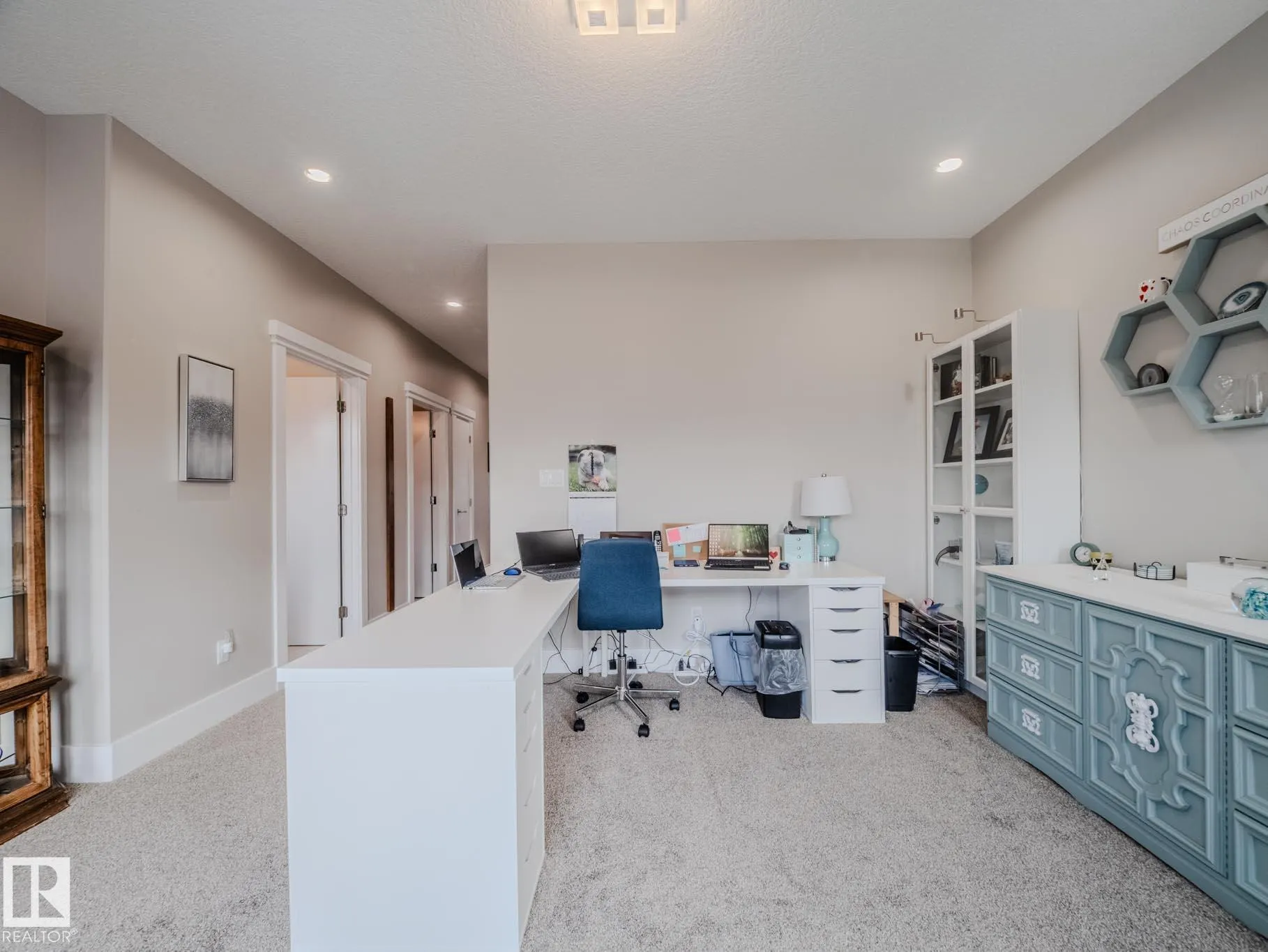 1049 COOPERS HAWK LINK Link