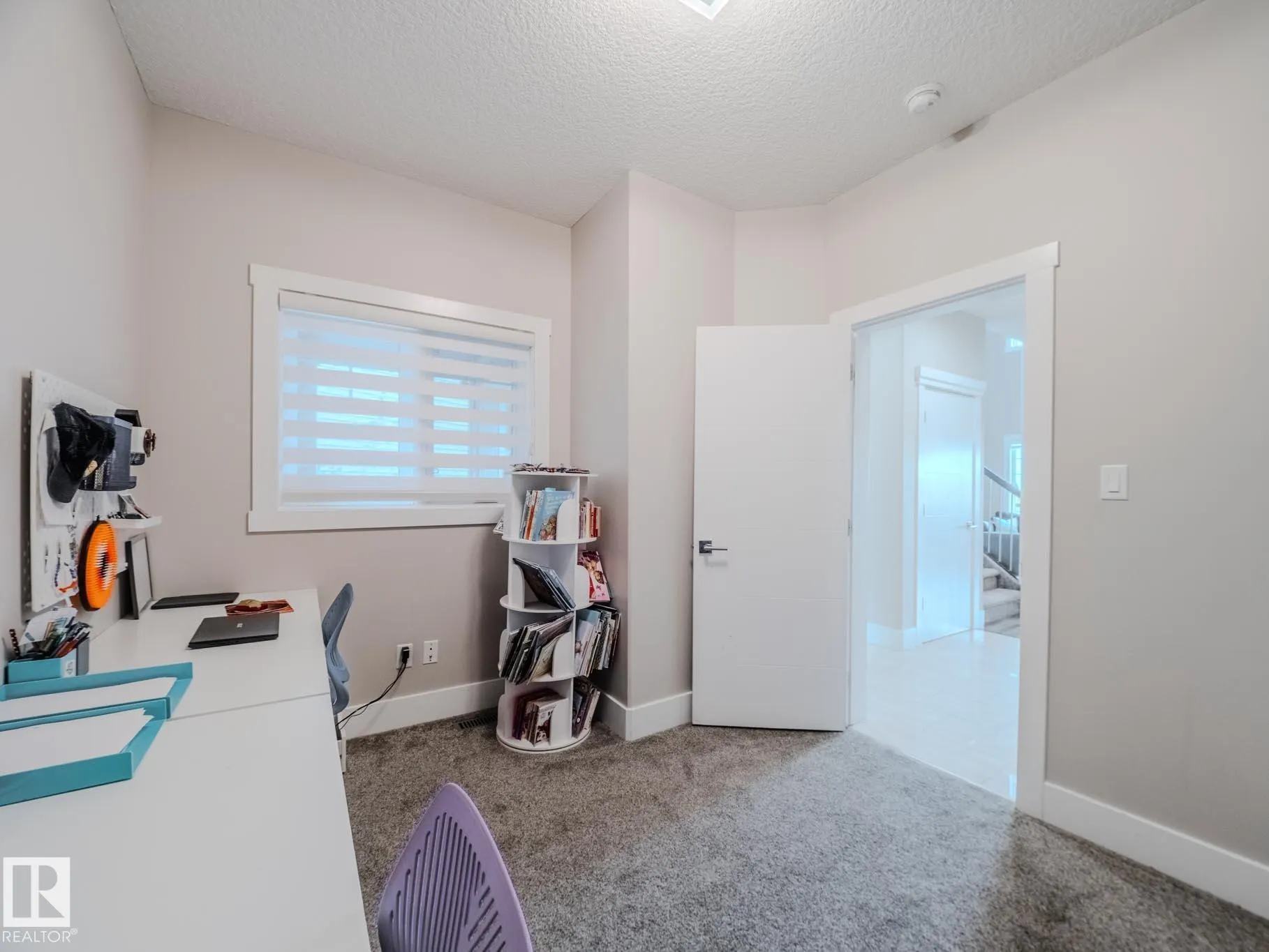 1049 COOPERS HAWK LINK Link