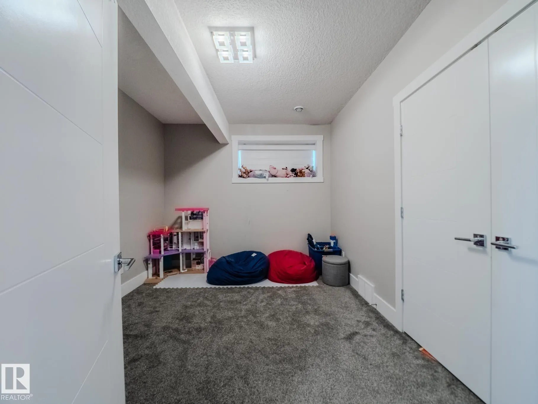 1049 COOPERS HAWK LINK Link