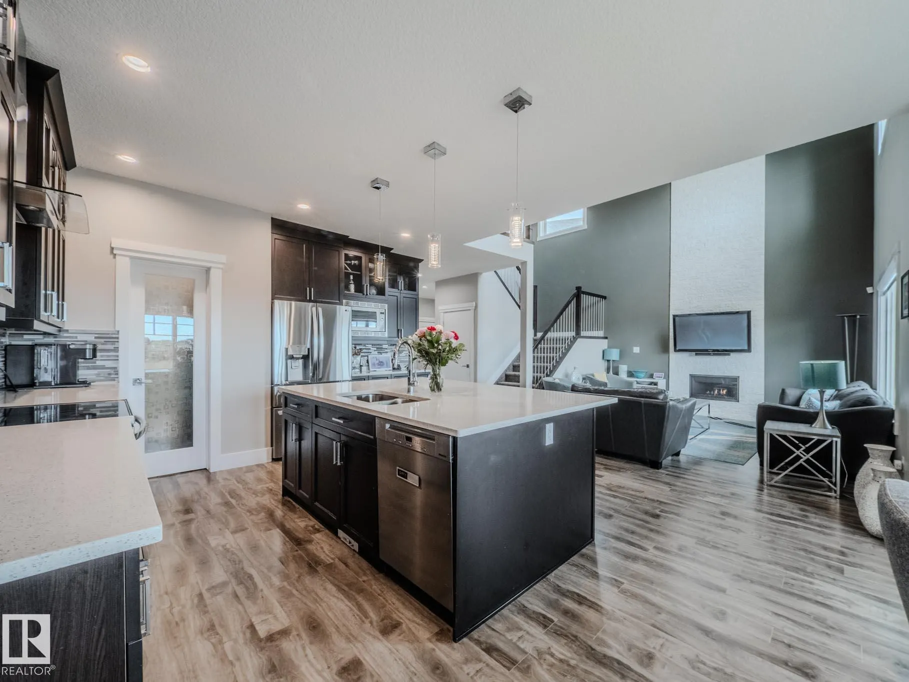 1049 COOPERS HAWK LINK Link