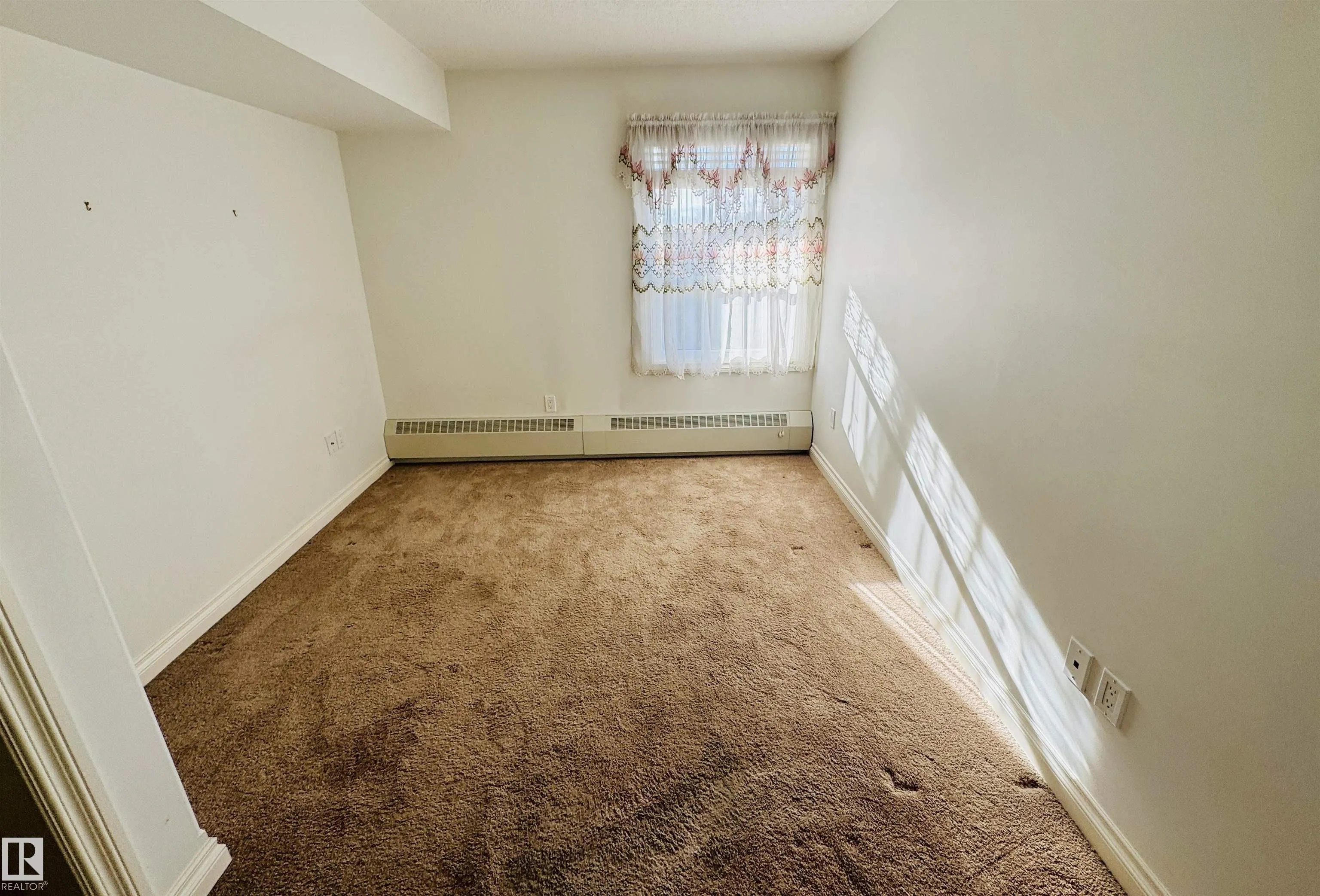 4614A Lakeshore Drive