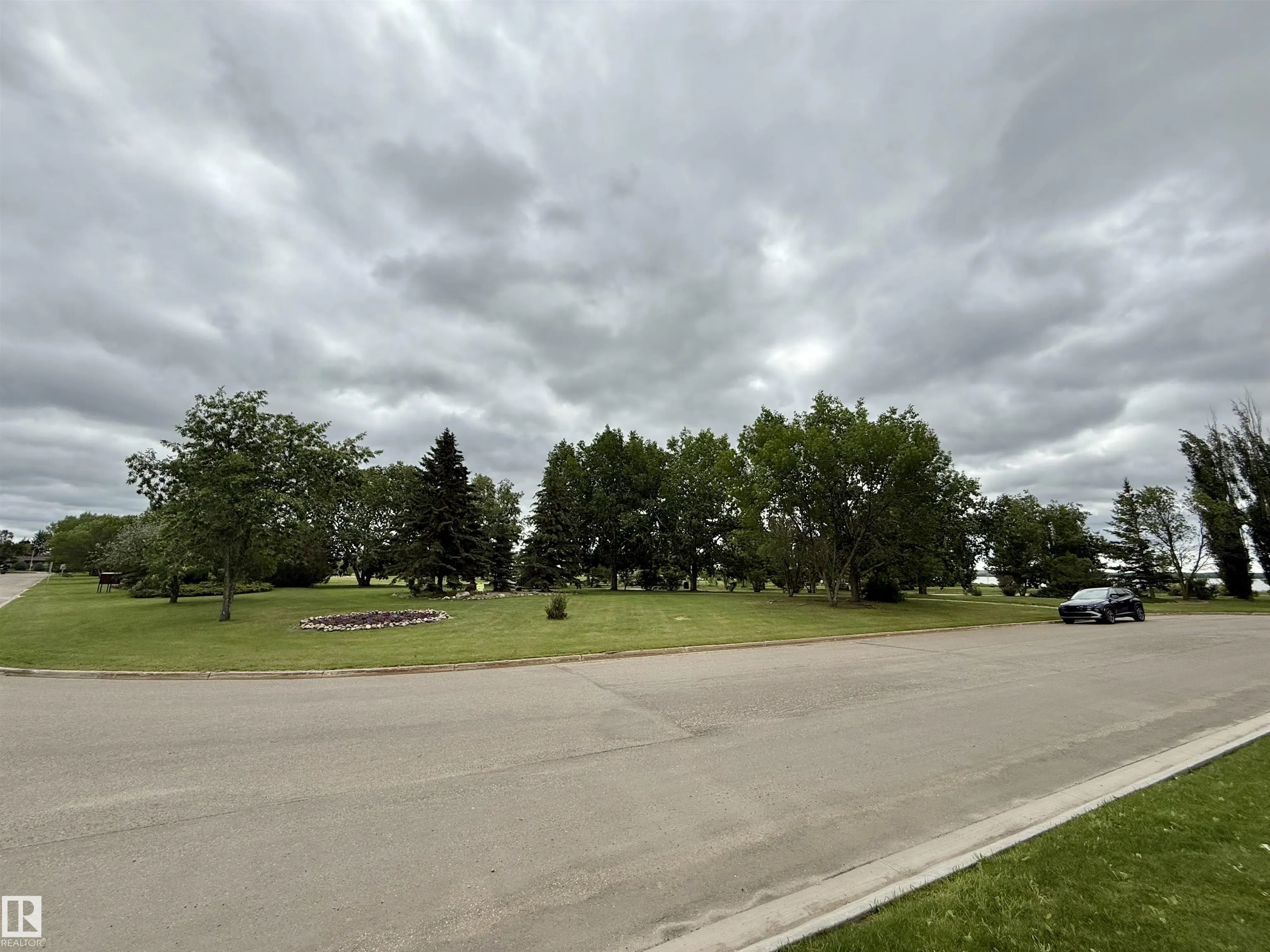 4614A Lakeshore Drive