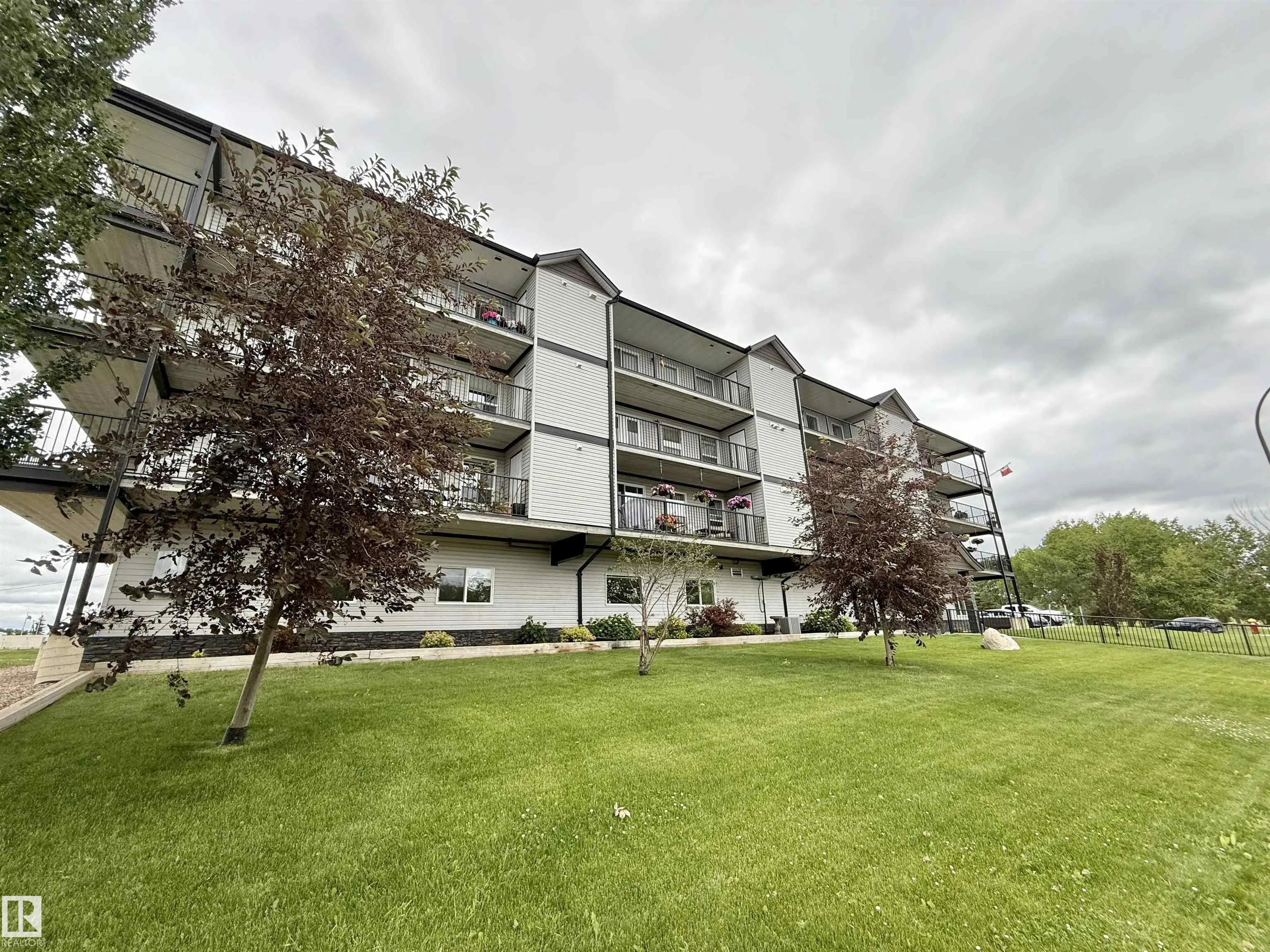 4614A Lakeshore Drive