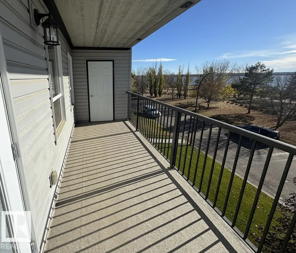 4614A Lakeshore Drive