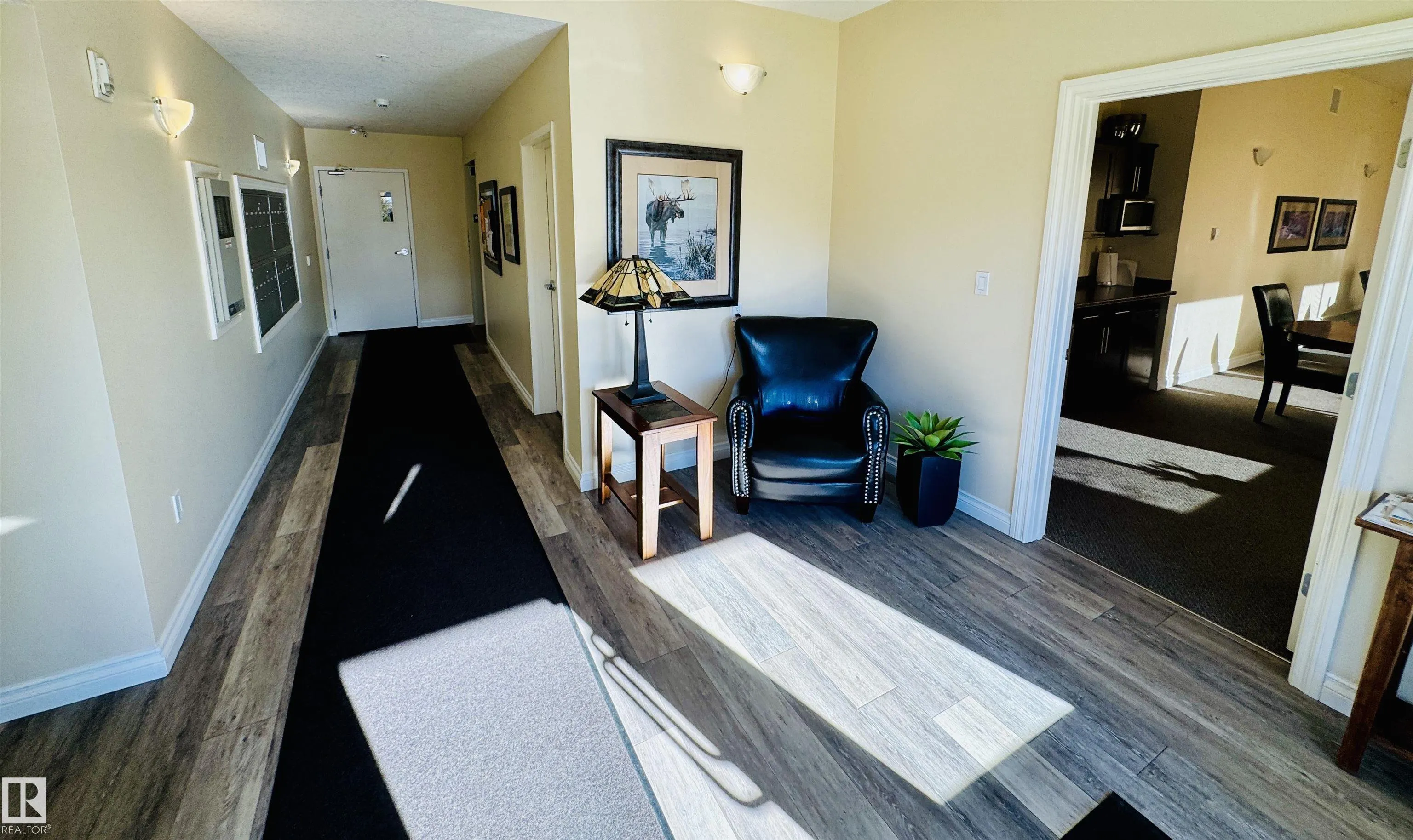 4614A Lakeshore Drive