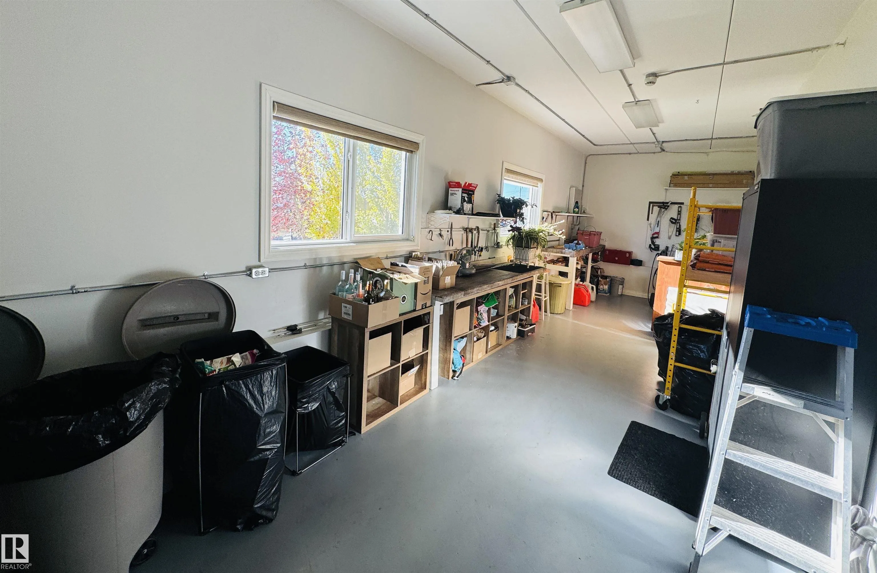 4614A Lakeshore Drive