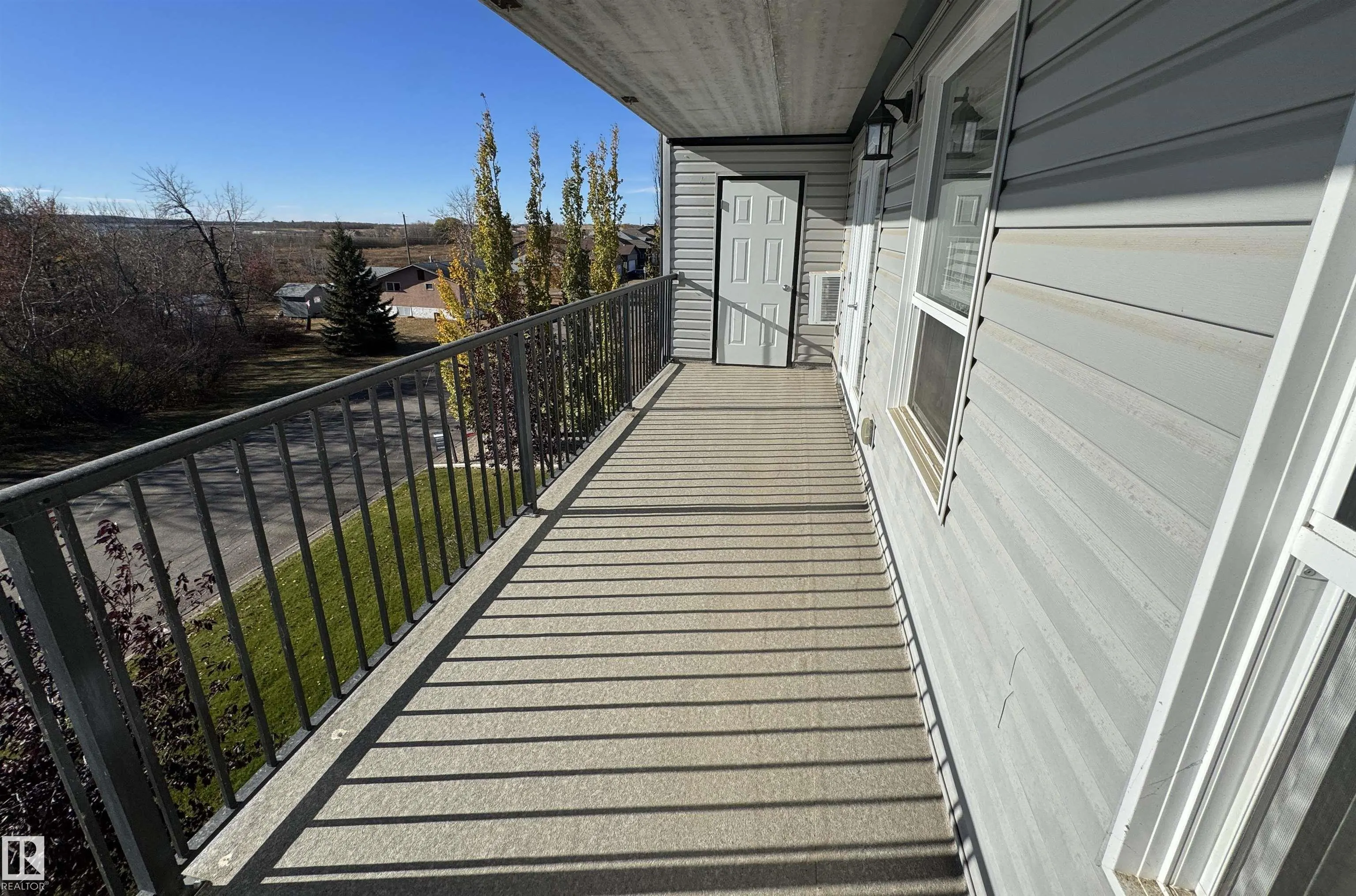 4614A Lakeshore Drive