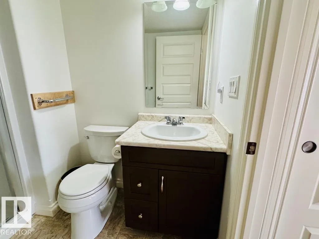 4614A Lakeshore Drive