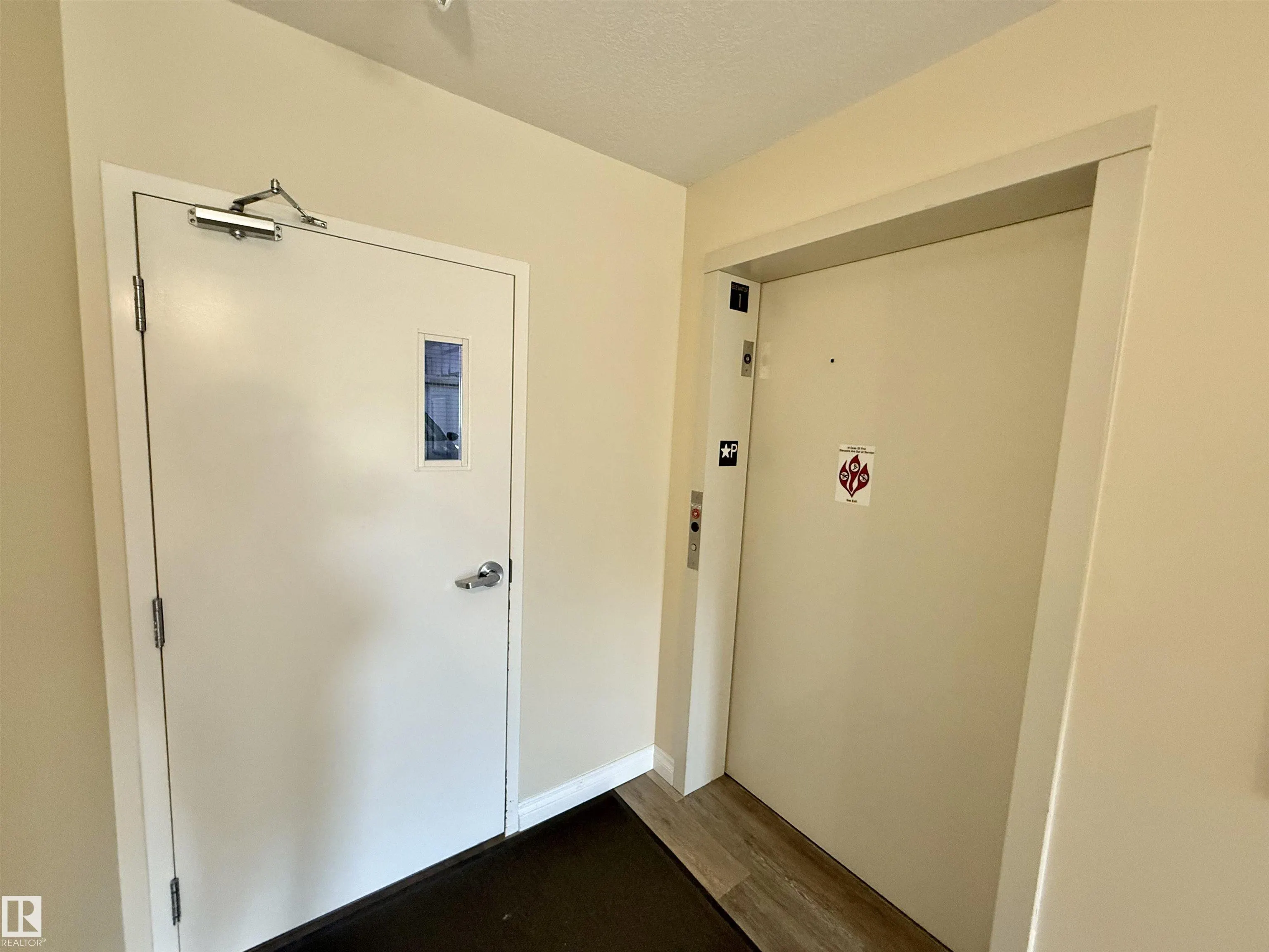 4614A Lakeshore Drive