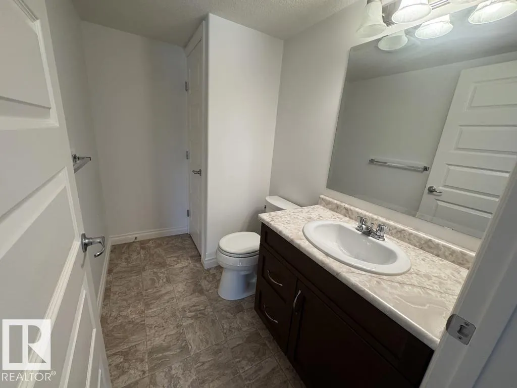 4614A Lakeshore Drive