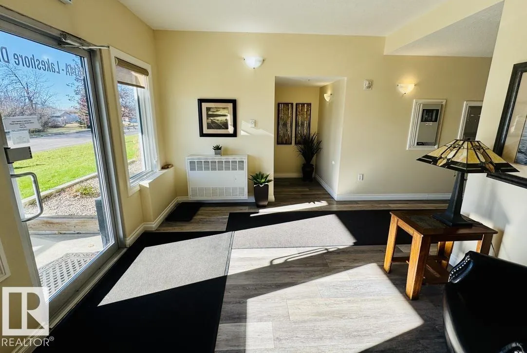 4614A Lakeshore Drive