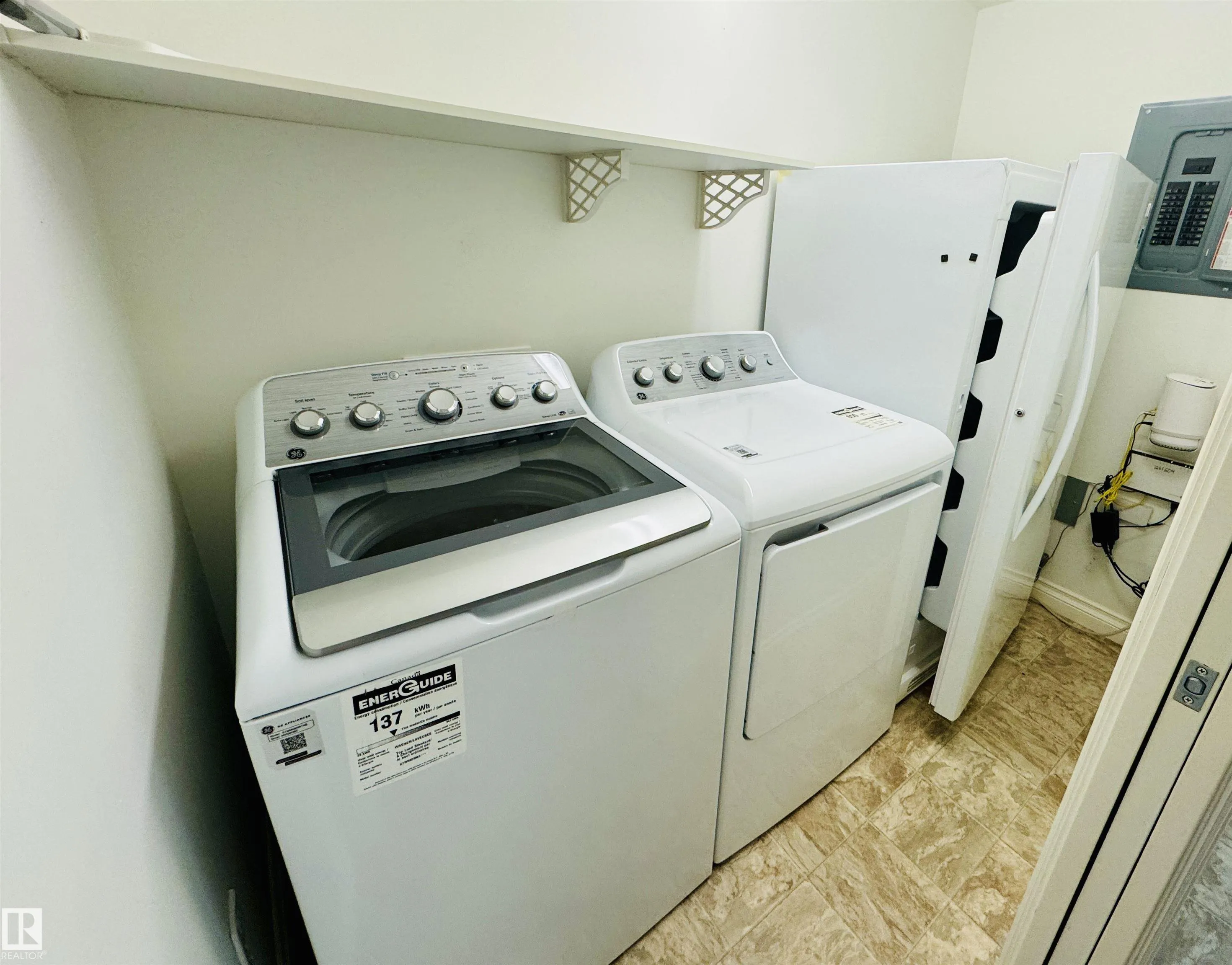 4614A Lakeshore Drive