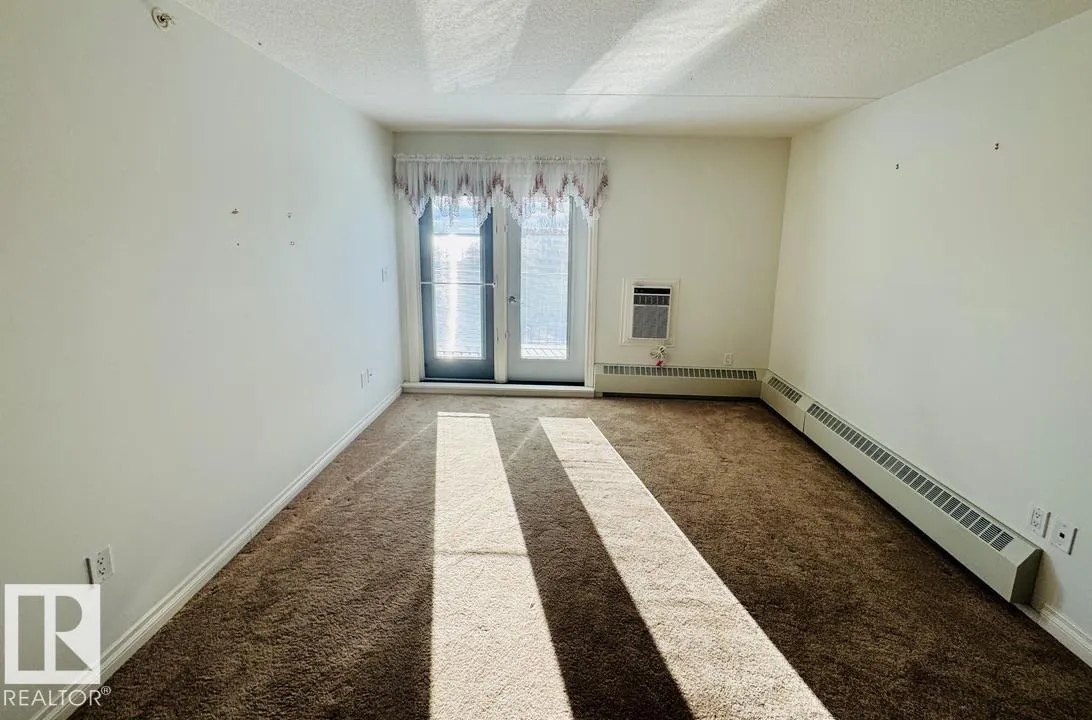 4614A Lakeshore Drive