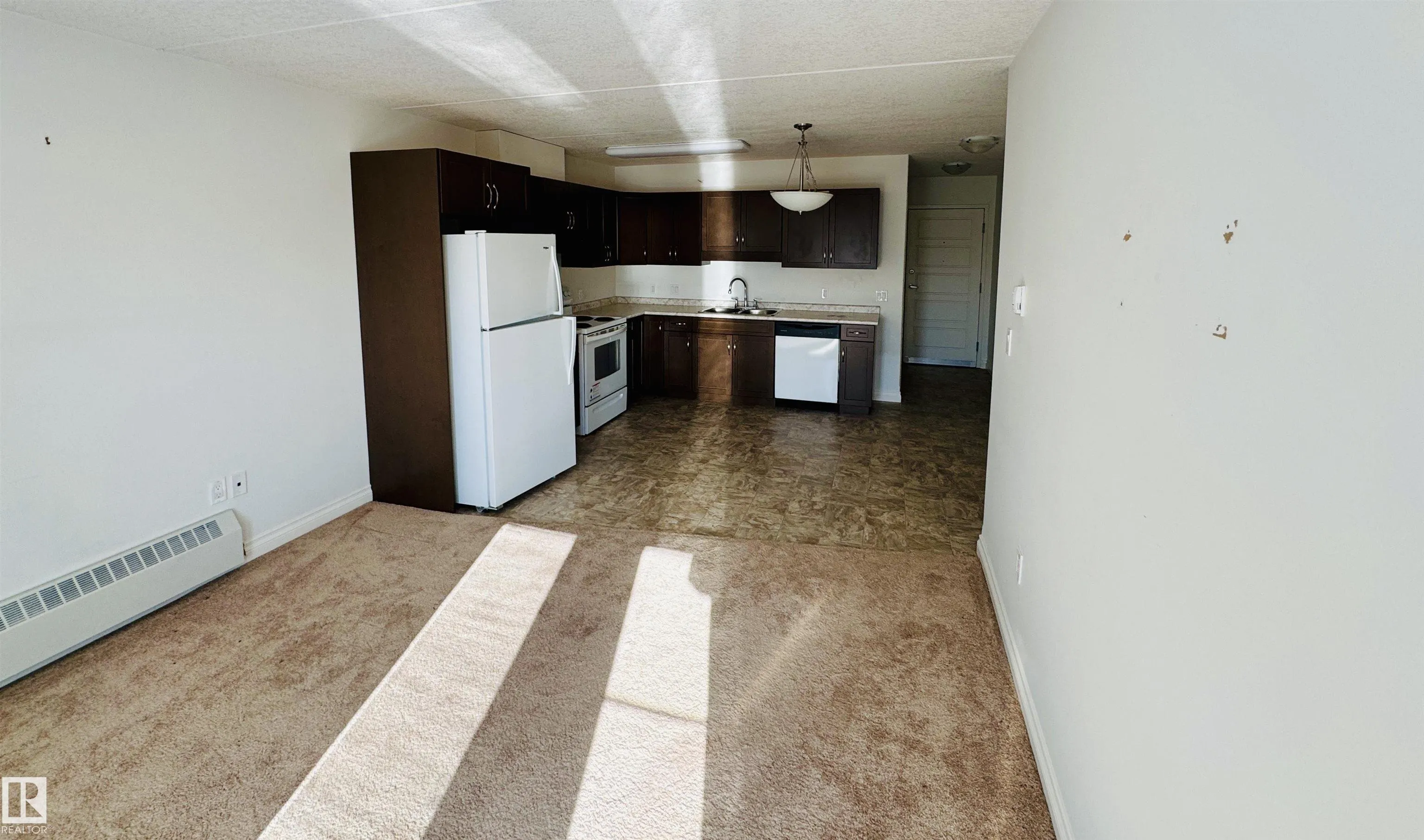 4614A Lakeshore Drive