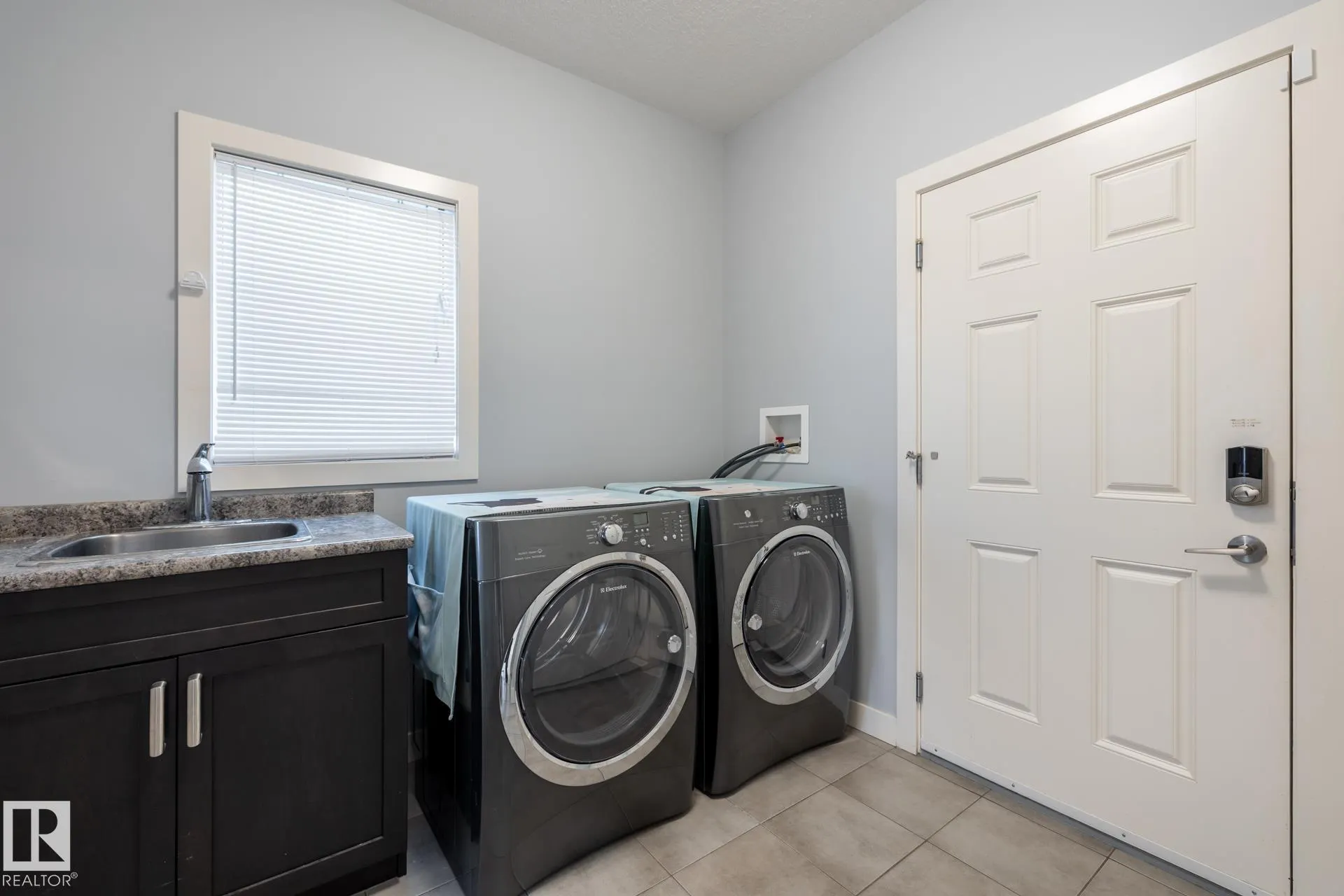 1257 CUNNINGHAM Drive