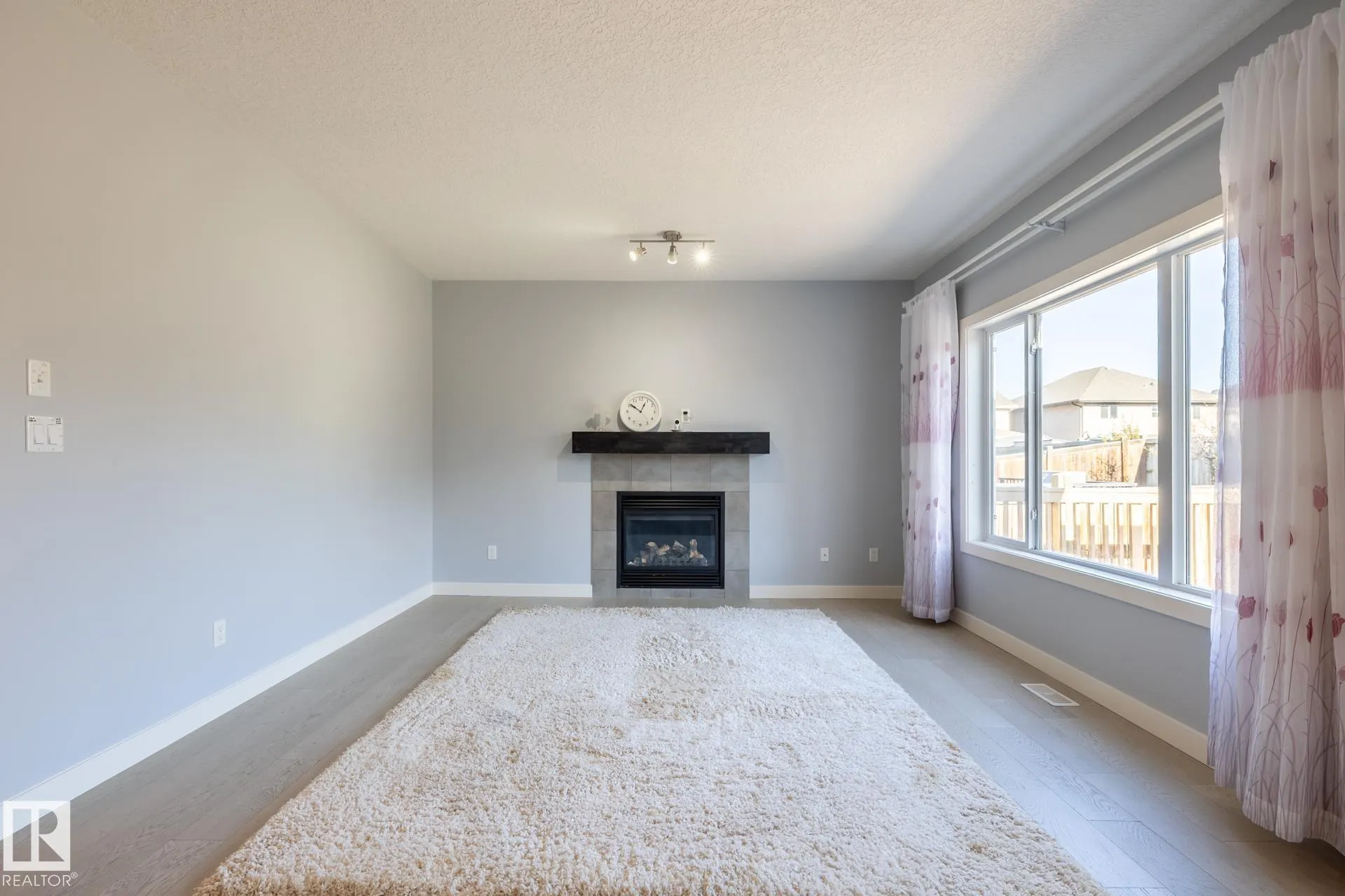 1257 CUNNINGHAM Drive