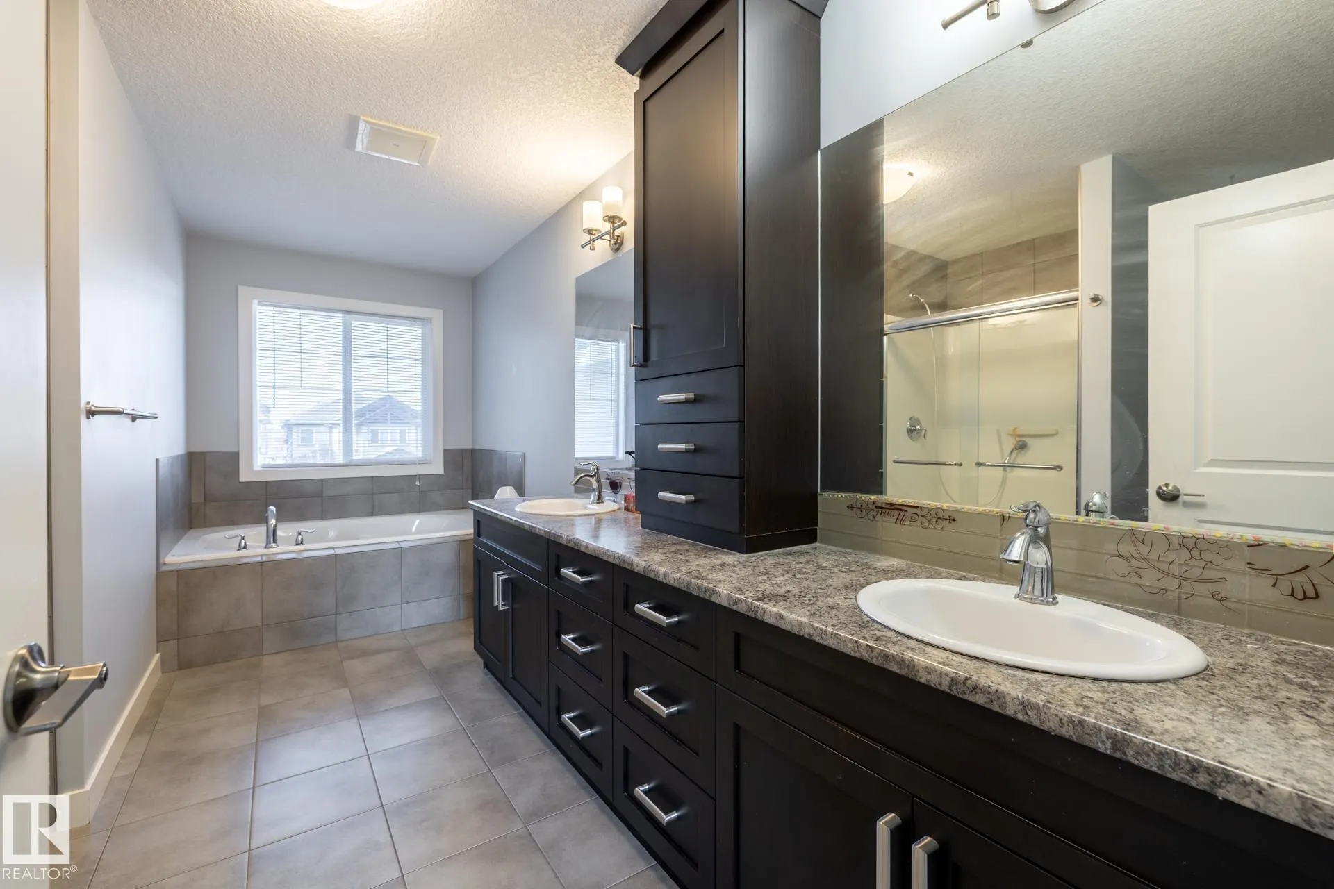 1257 CUNNINGHAM Drive