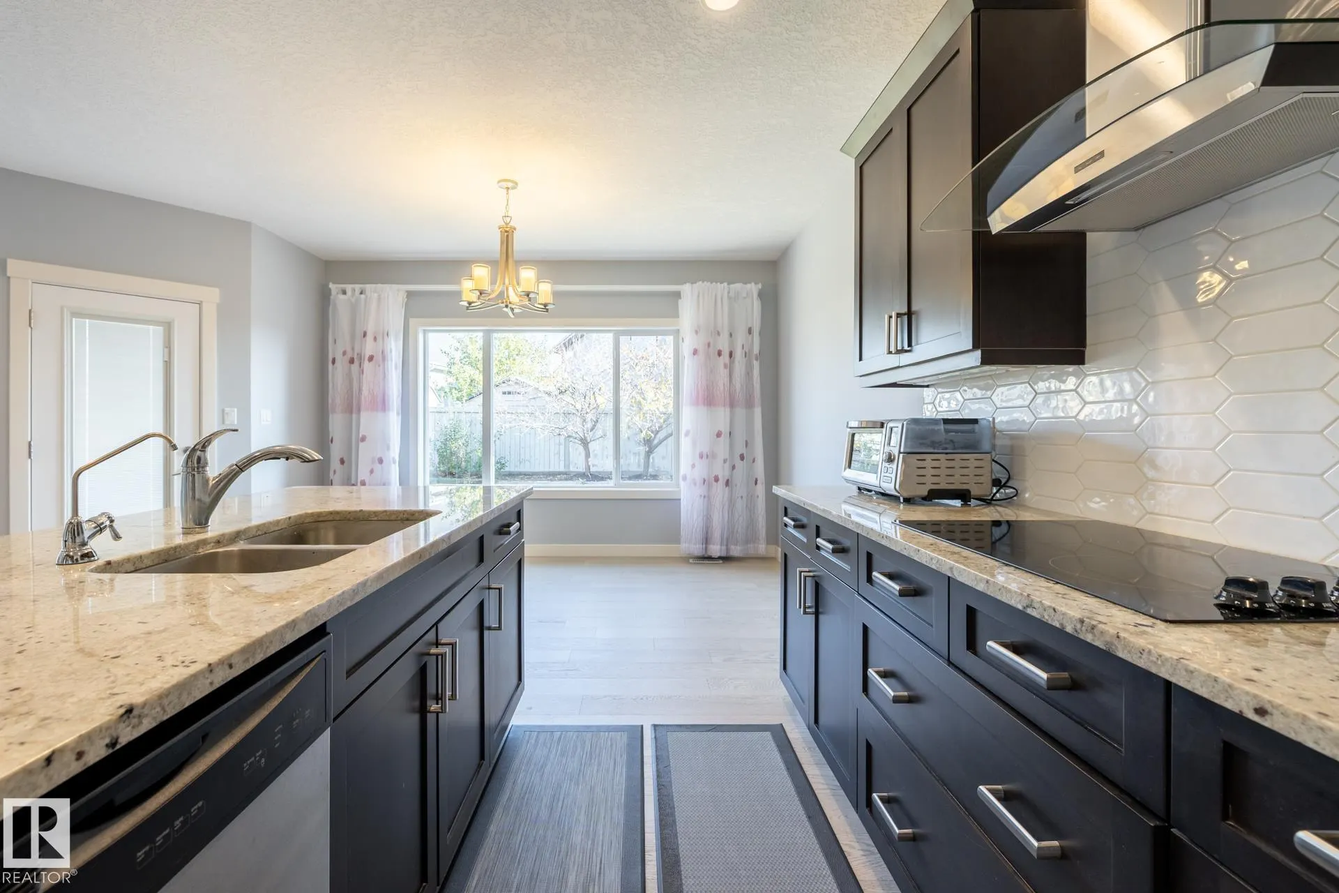 1257 CUNNINGHAM Drive