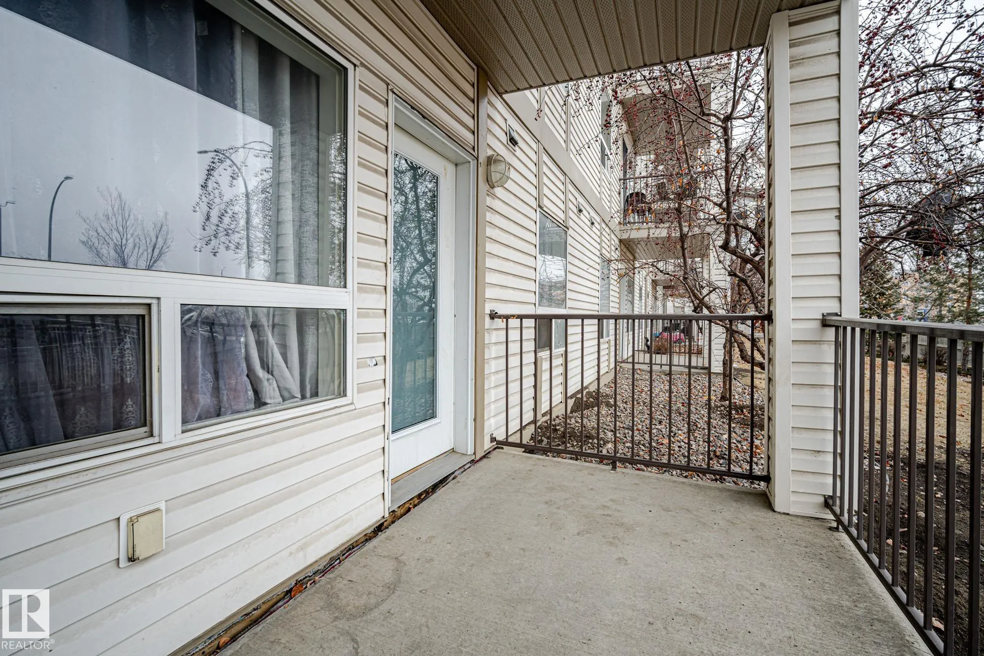 330 CLAREVIEW STATION Drive