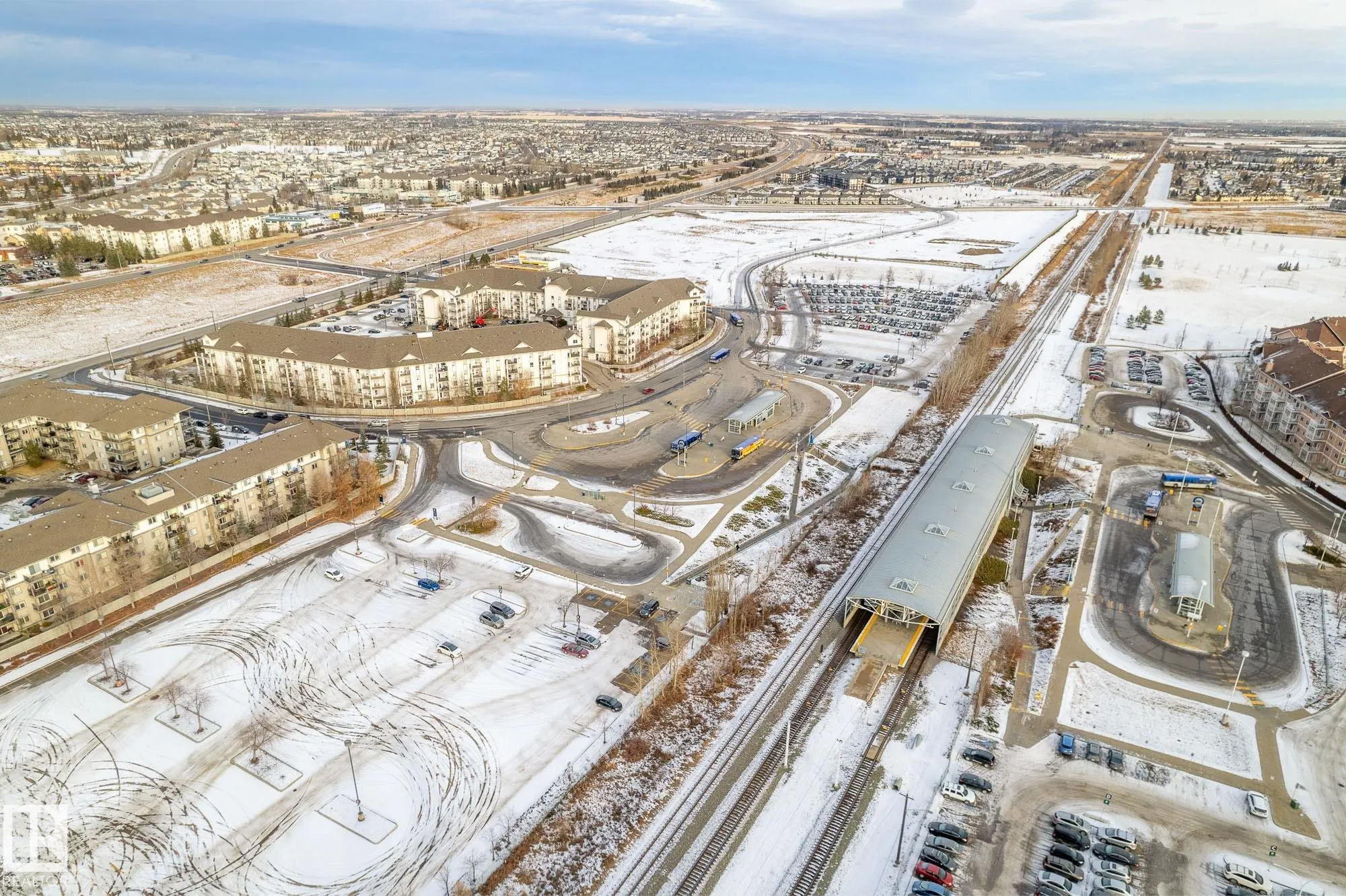 330 CLAREVIEW STATION Drive