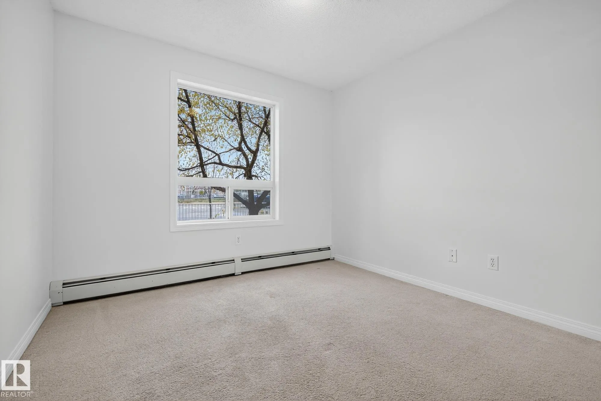 330 CLAREVIEW STATION Drive