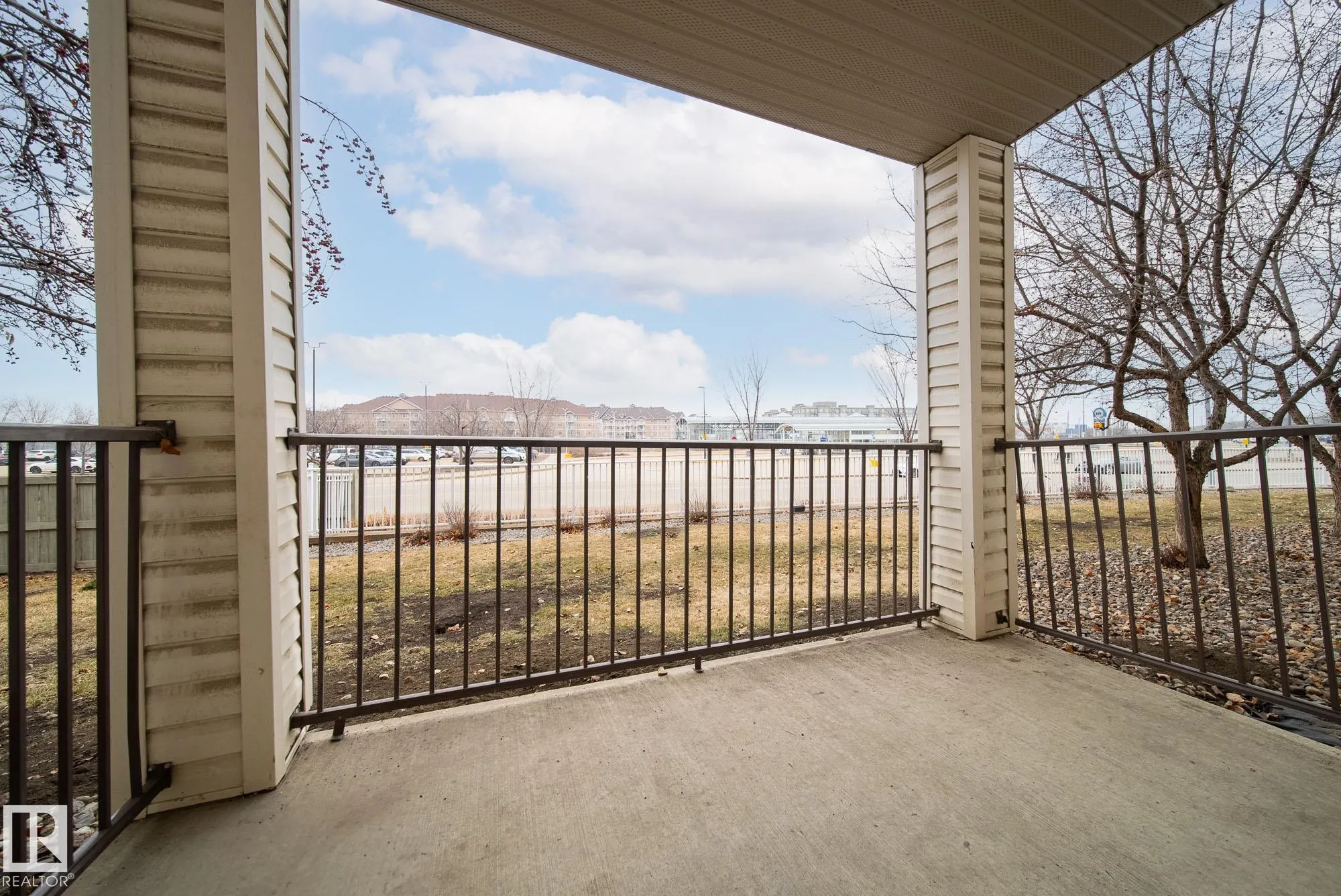 330 CLAREVIEW STATION Drive