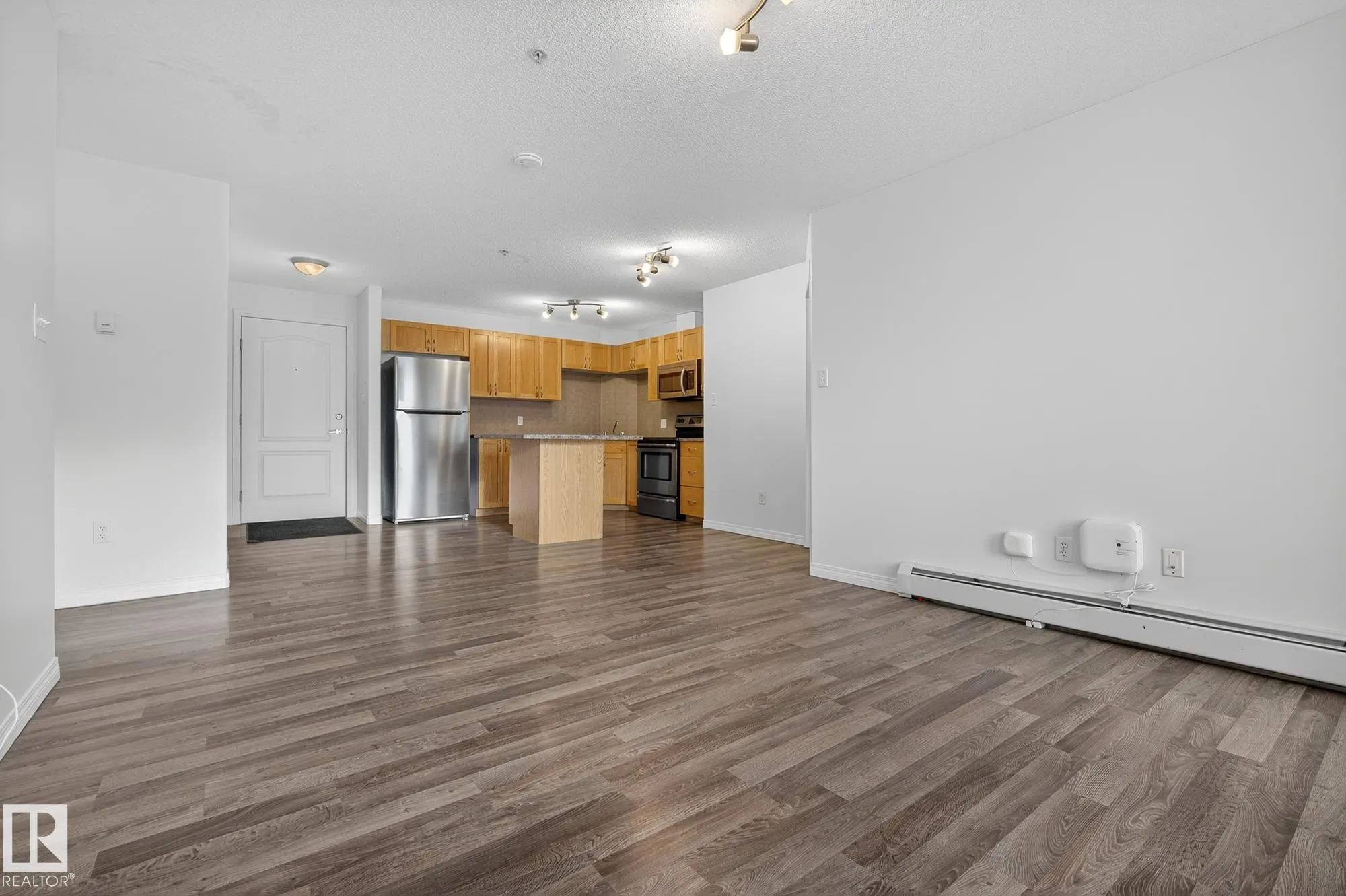 330 CLAREVIEW STATION Drive