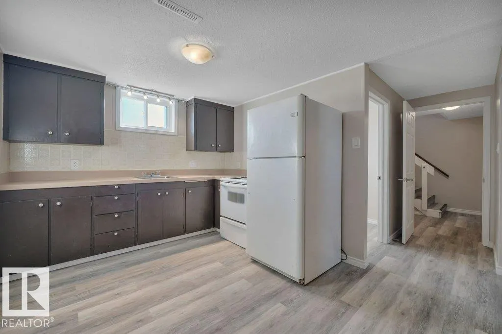 5310 & 5312 50 Street