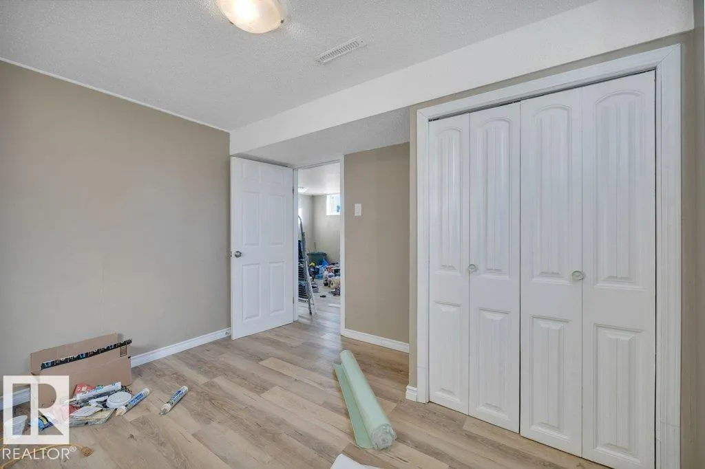 5310 & 5312 50 Street