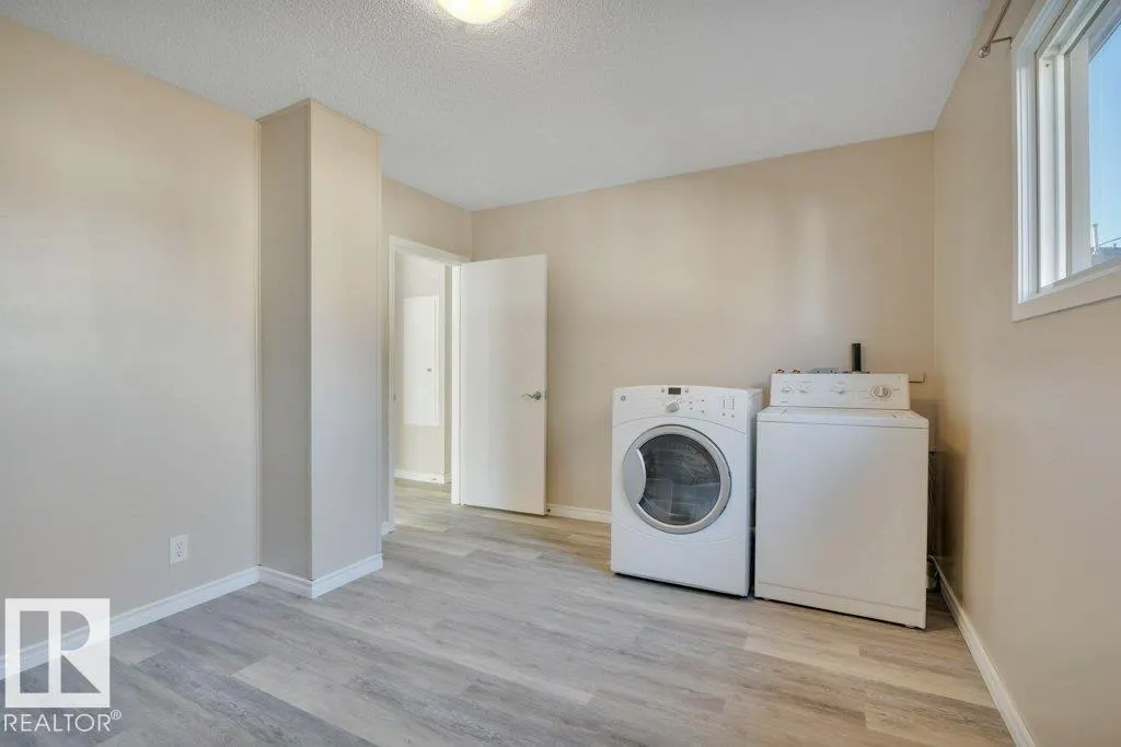 5310 & 5312 50 Street