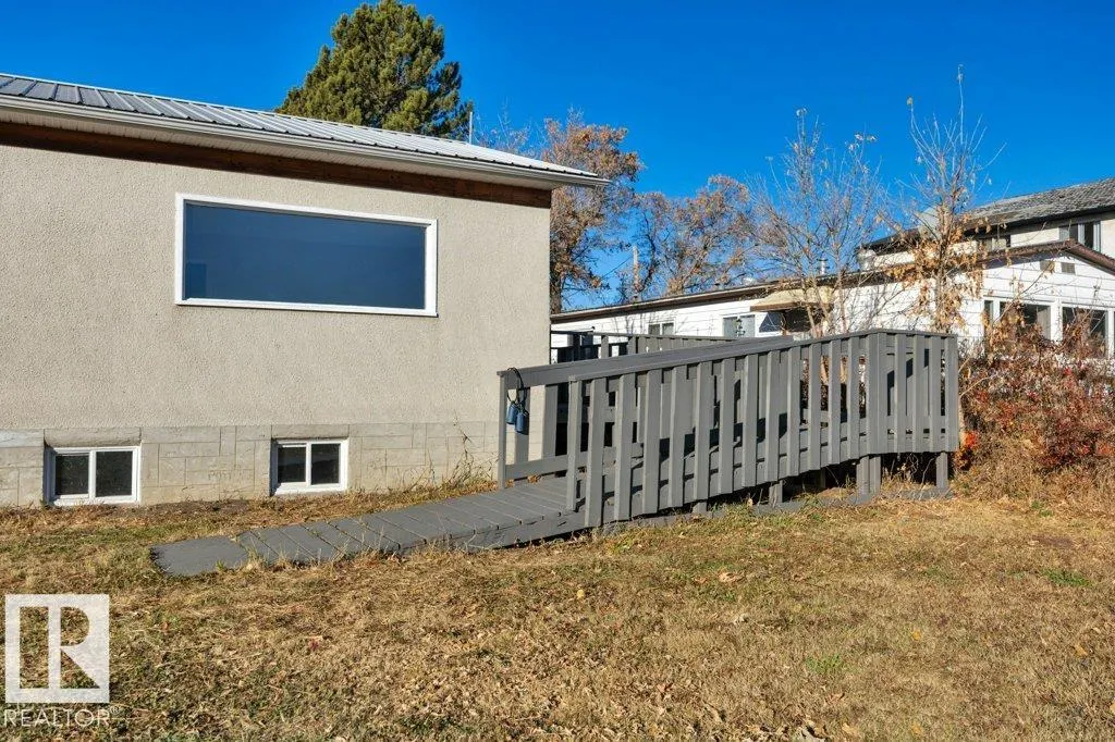 5310 & 5312 50 Street