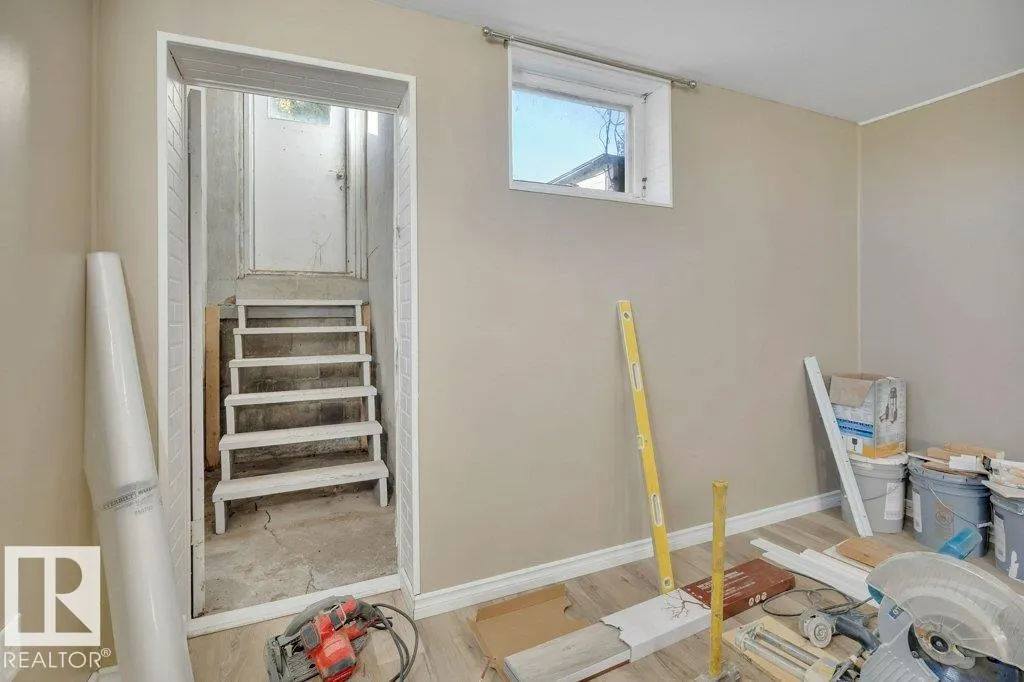 5310 & 5312 50 Street