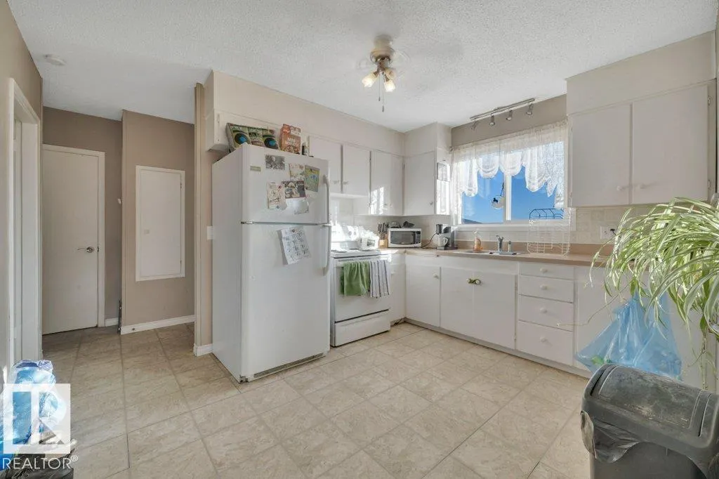 5310 & 5312 50 Street