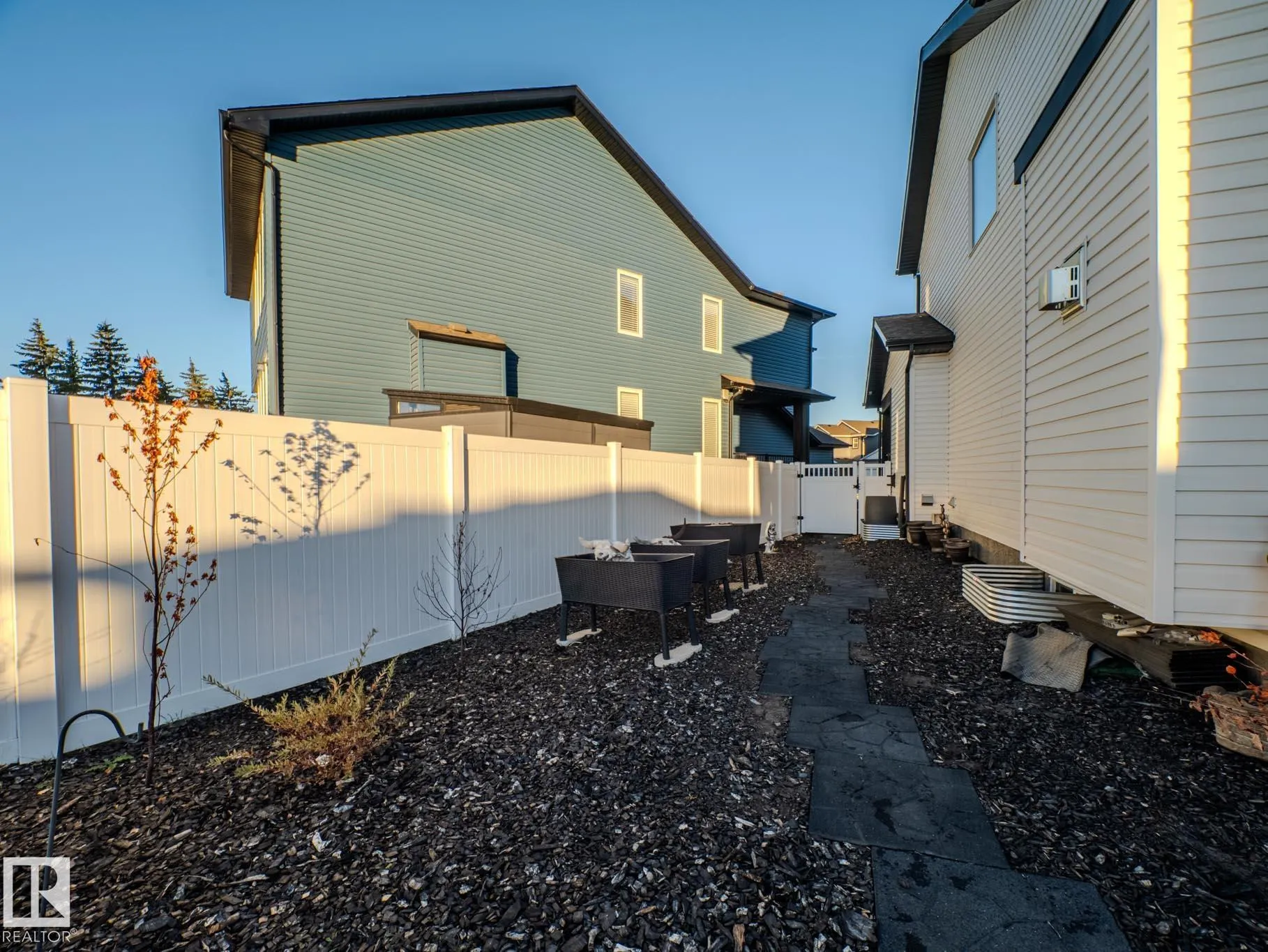 166 SEDUM Way