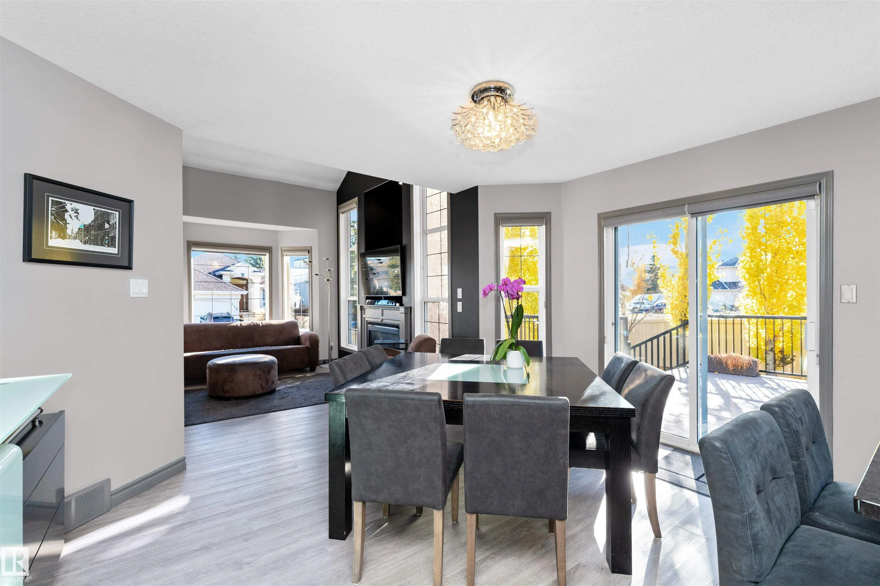 1017 LEGER Boulevard