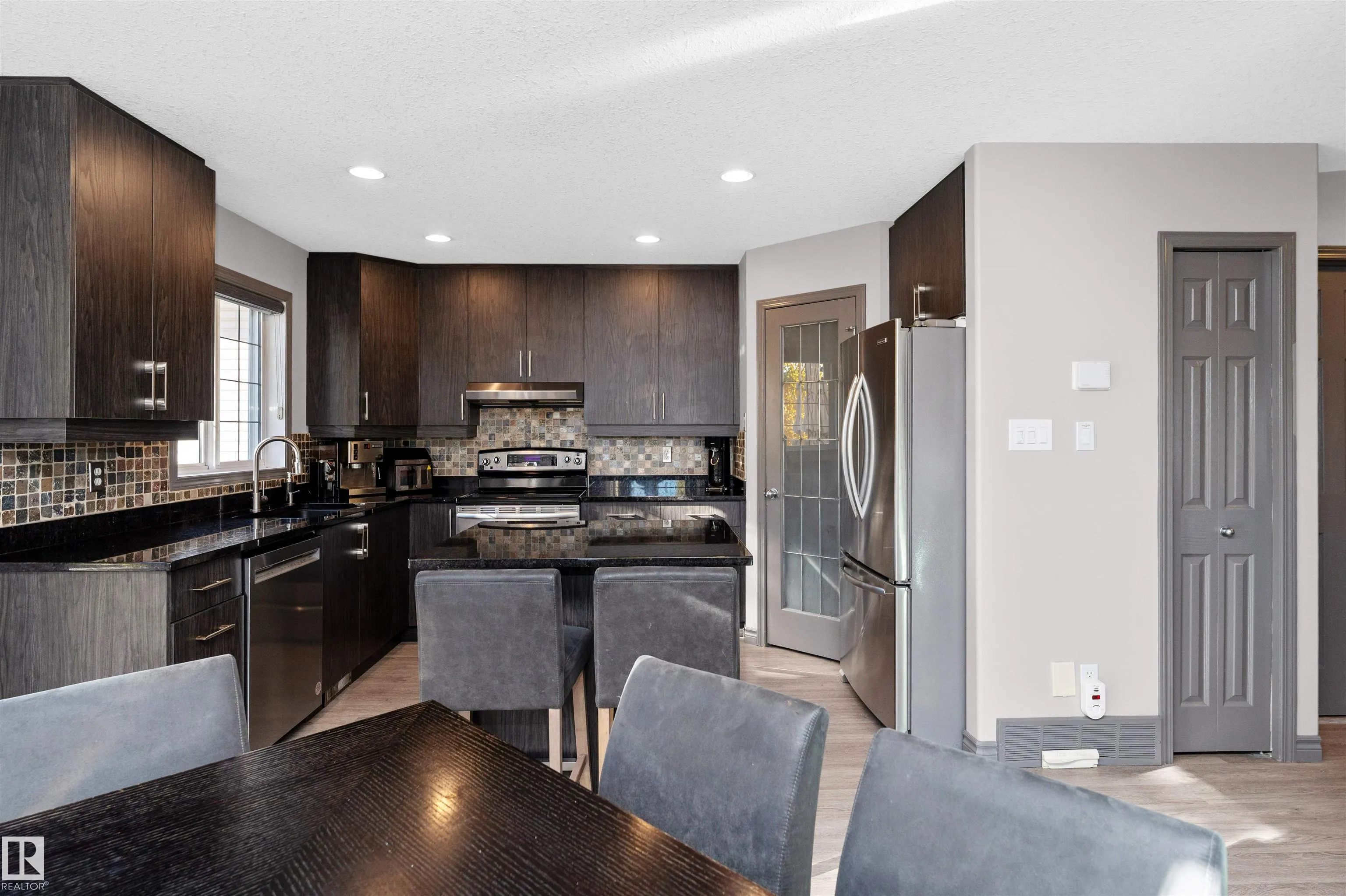 1017 LEGER Boulevard