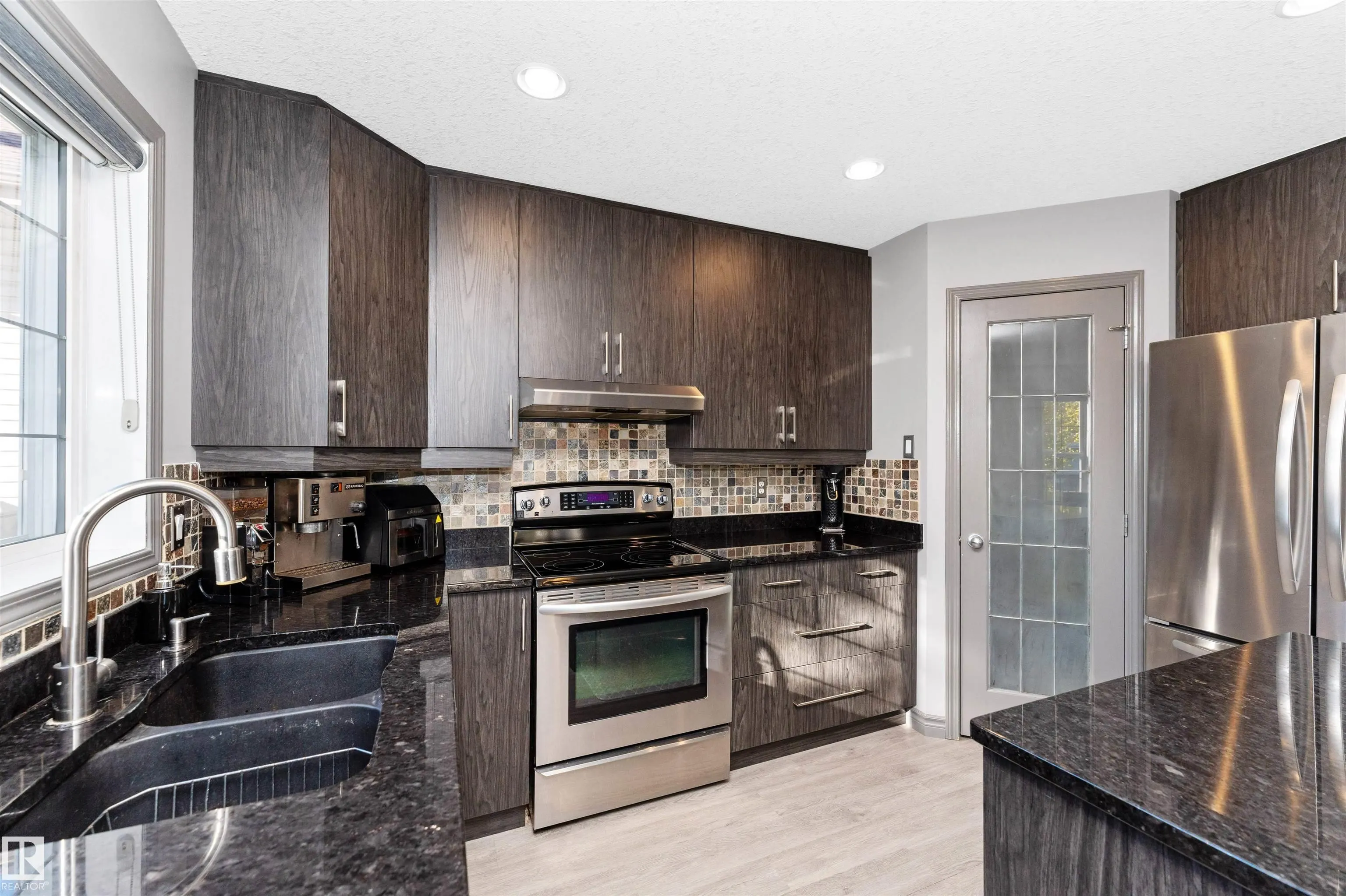 1017 LEGER Boulevard