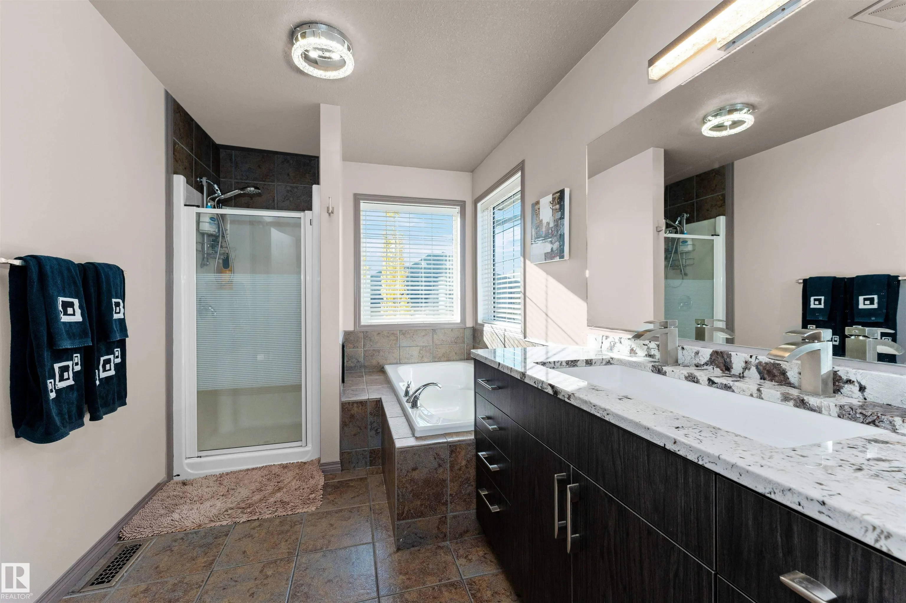 1017 LEGER Boulevard