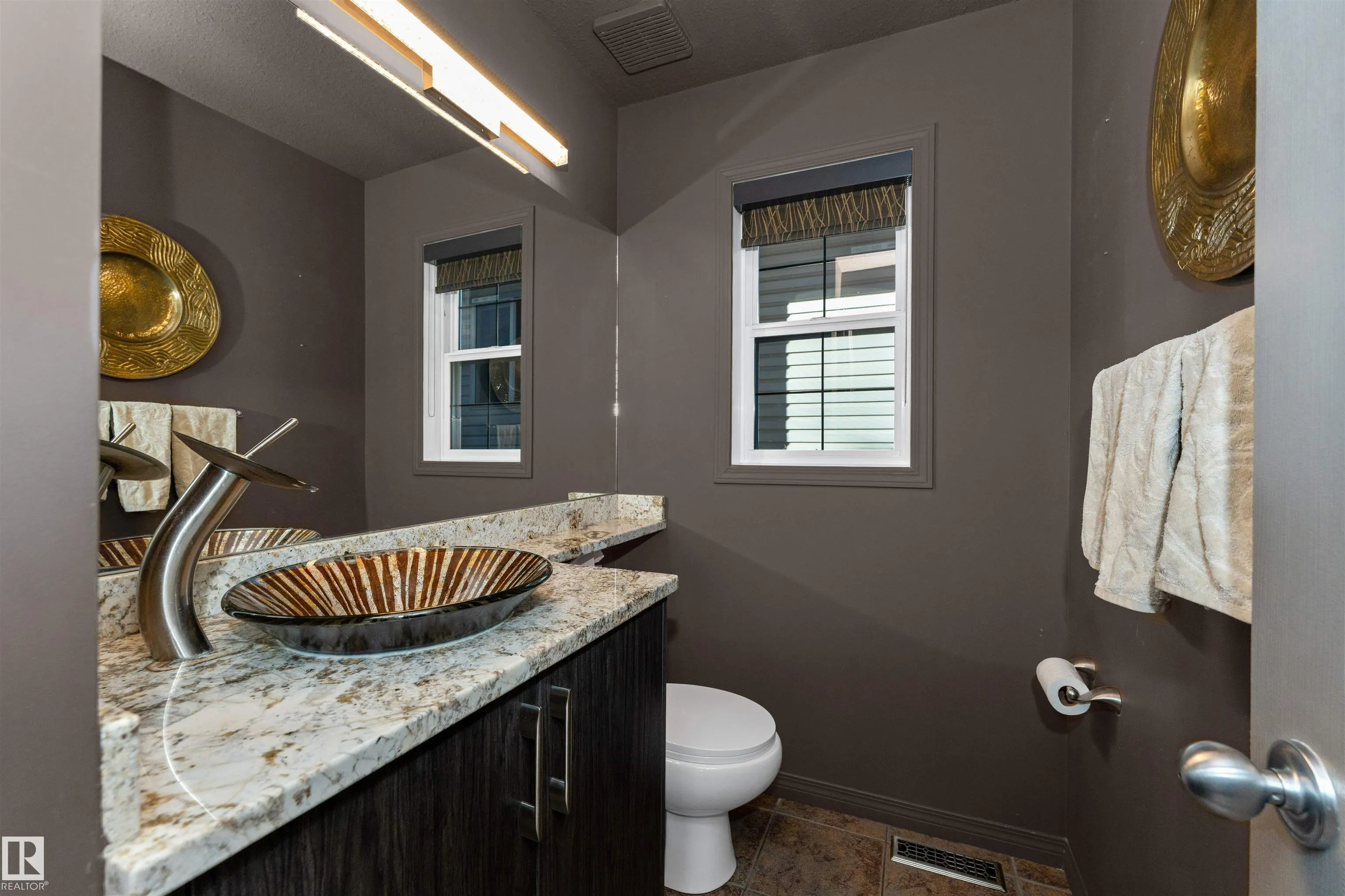 1017 LEGER Boulevard