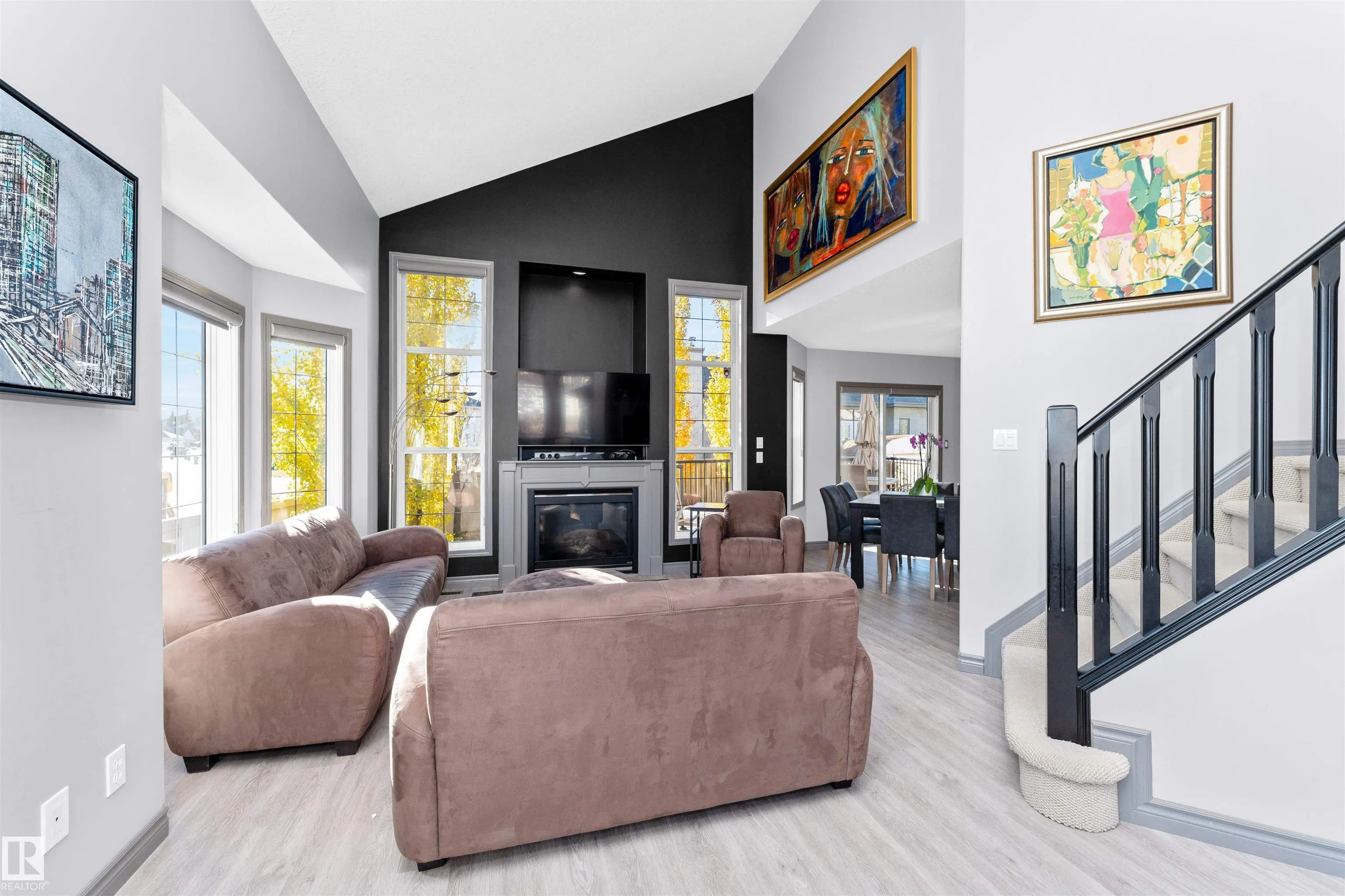 1017 LEGER Boulevard