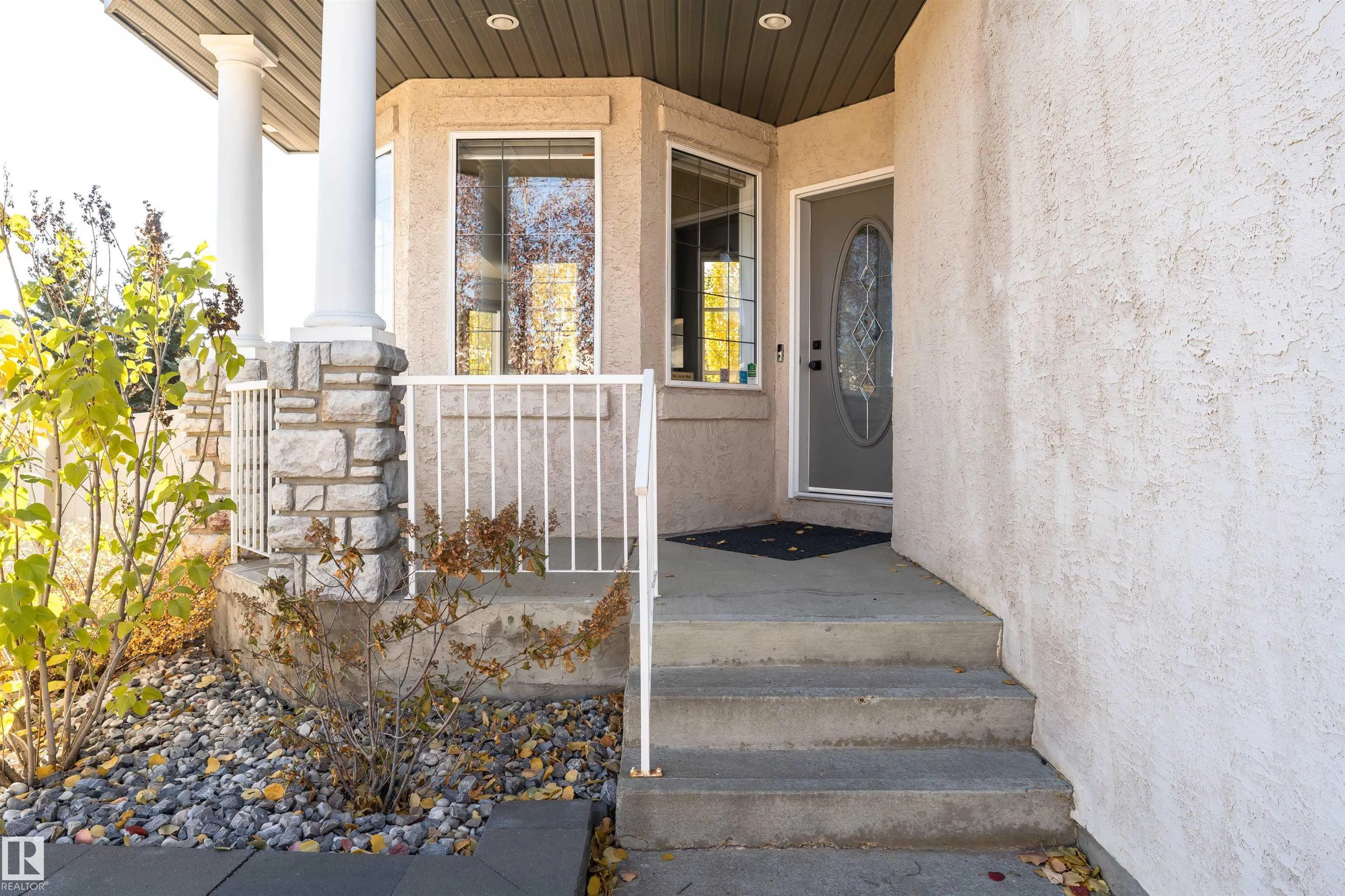 1017 LEGER Boulevard